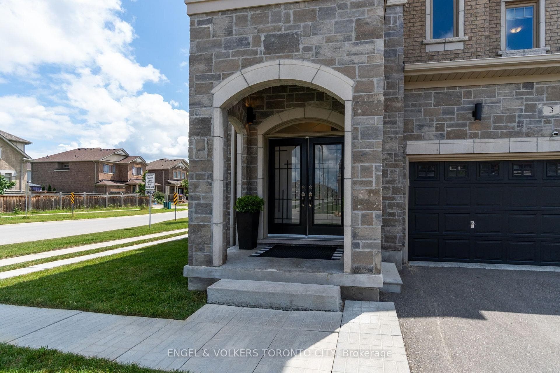 3 Arnold Crescent photo 7