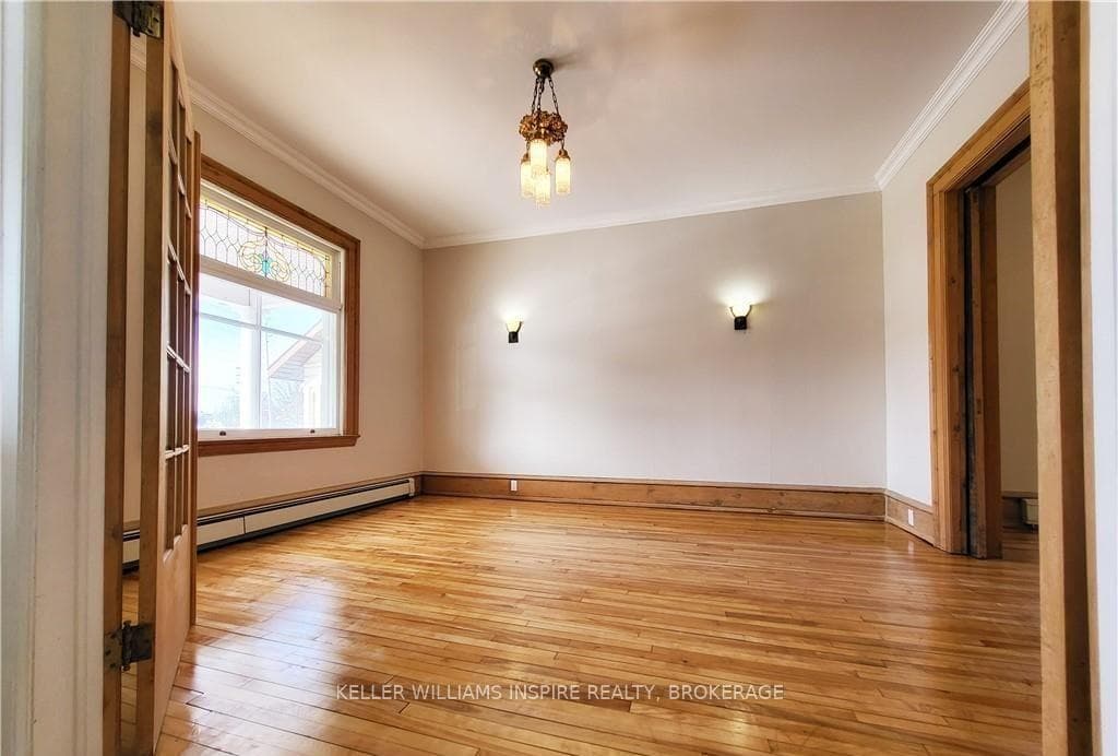 406 Algonquin Avenue Unit front photo 9
