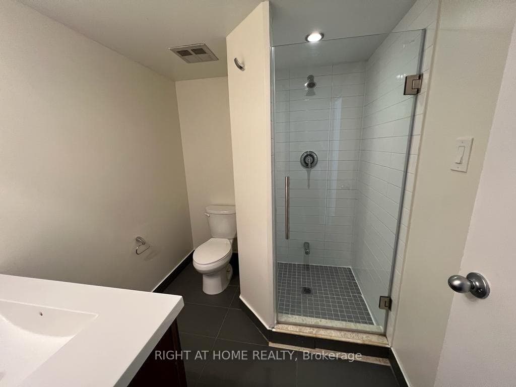 3650 Kaneff Crescent Unit 3202 photo 16
