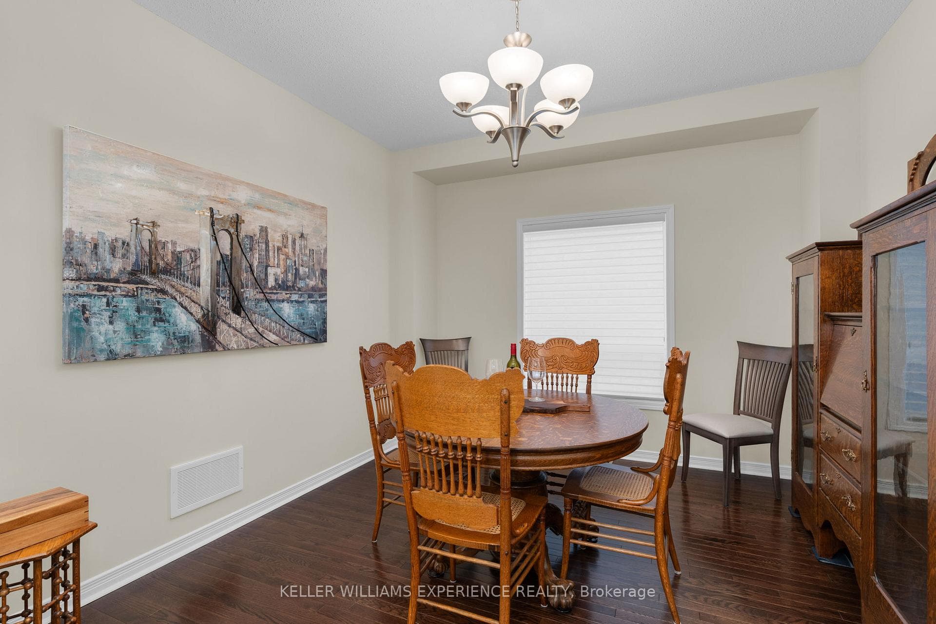 14 Charlemagne Avenue photo 8