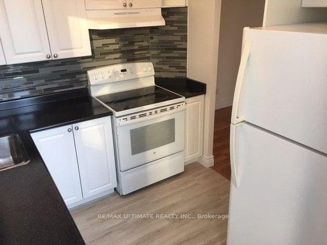 55 Centre Avenue Unit 2106 photo 14