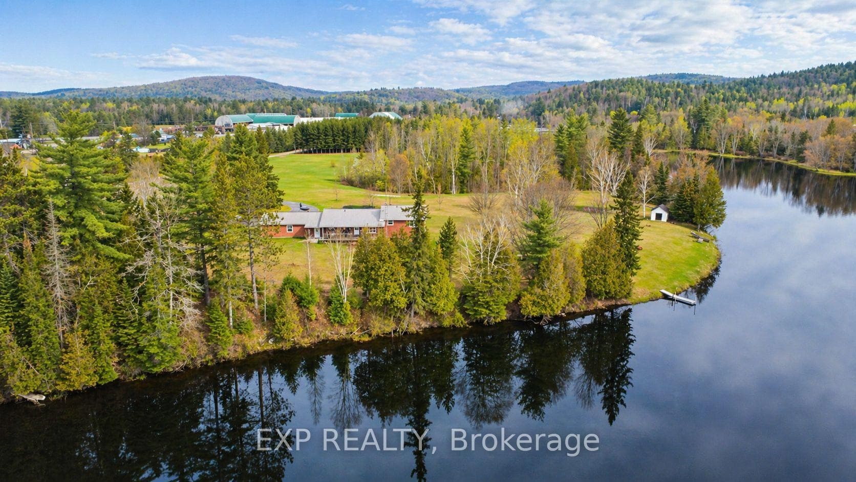 573 A Evergreen Lane photo 2