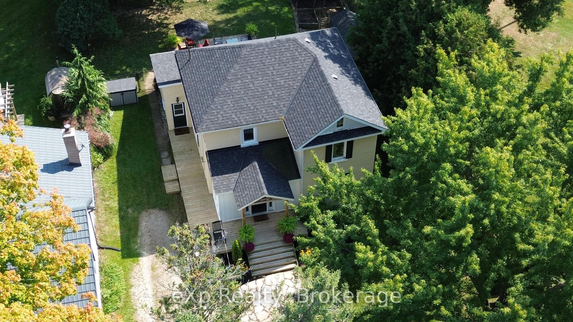 55 McGivern Street photo 24