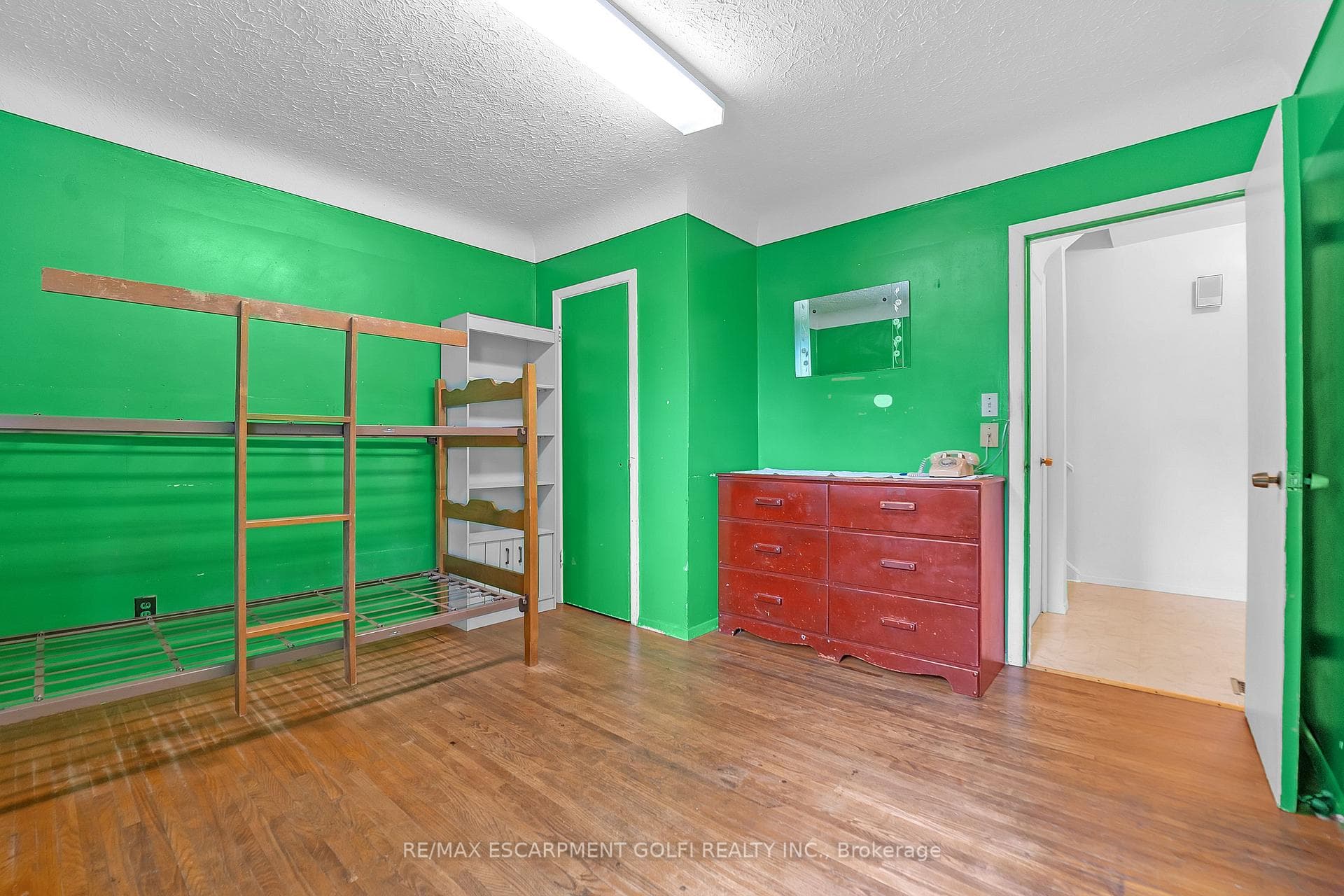 955 Lawrence Road photo 14
