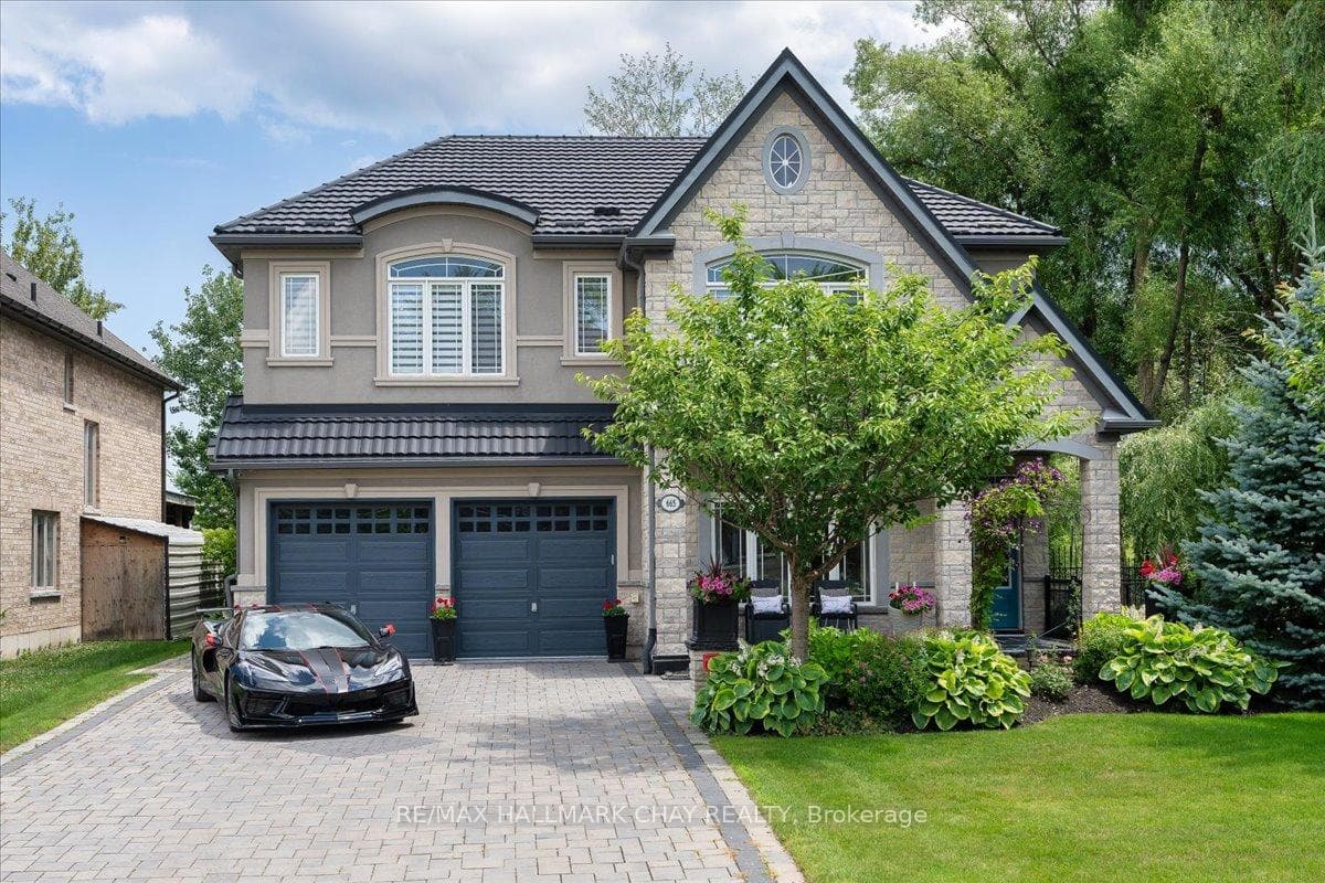 665 Park Road photo 1