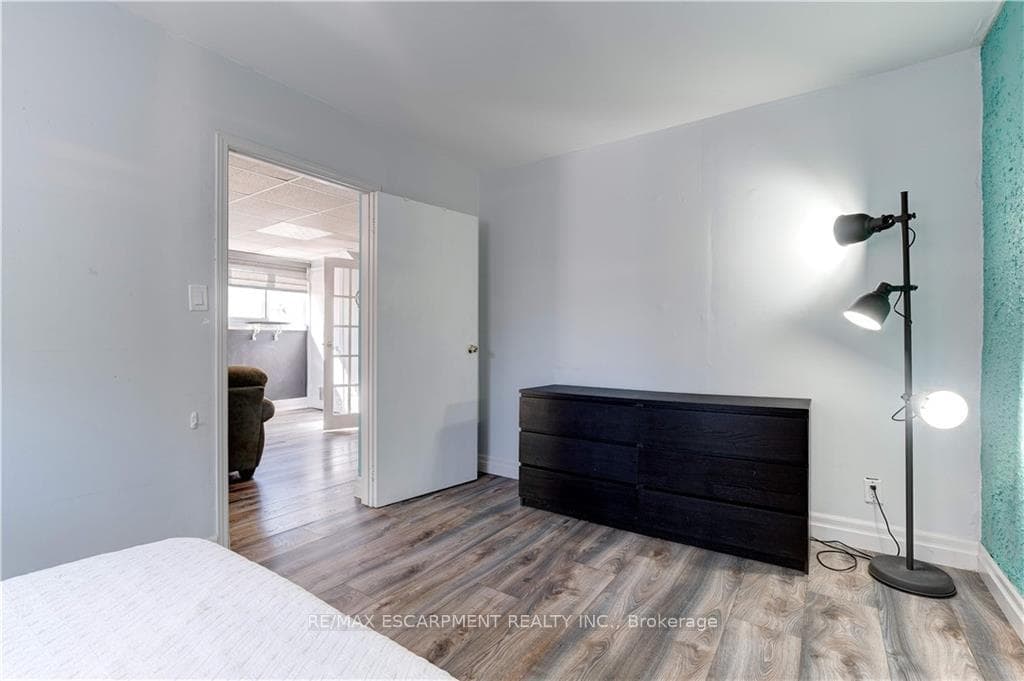 1311 Consort Crescent photo 26