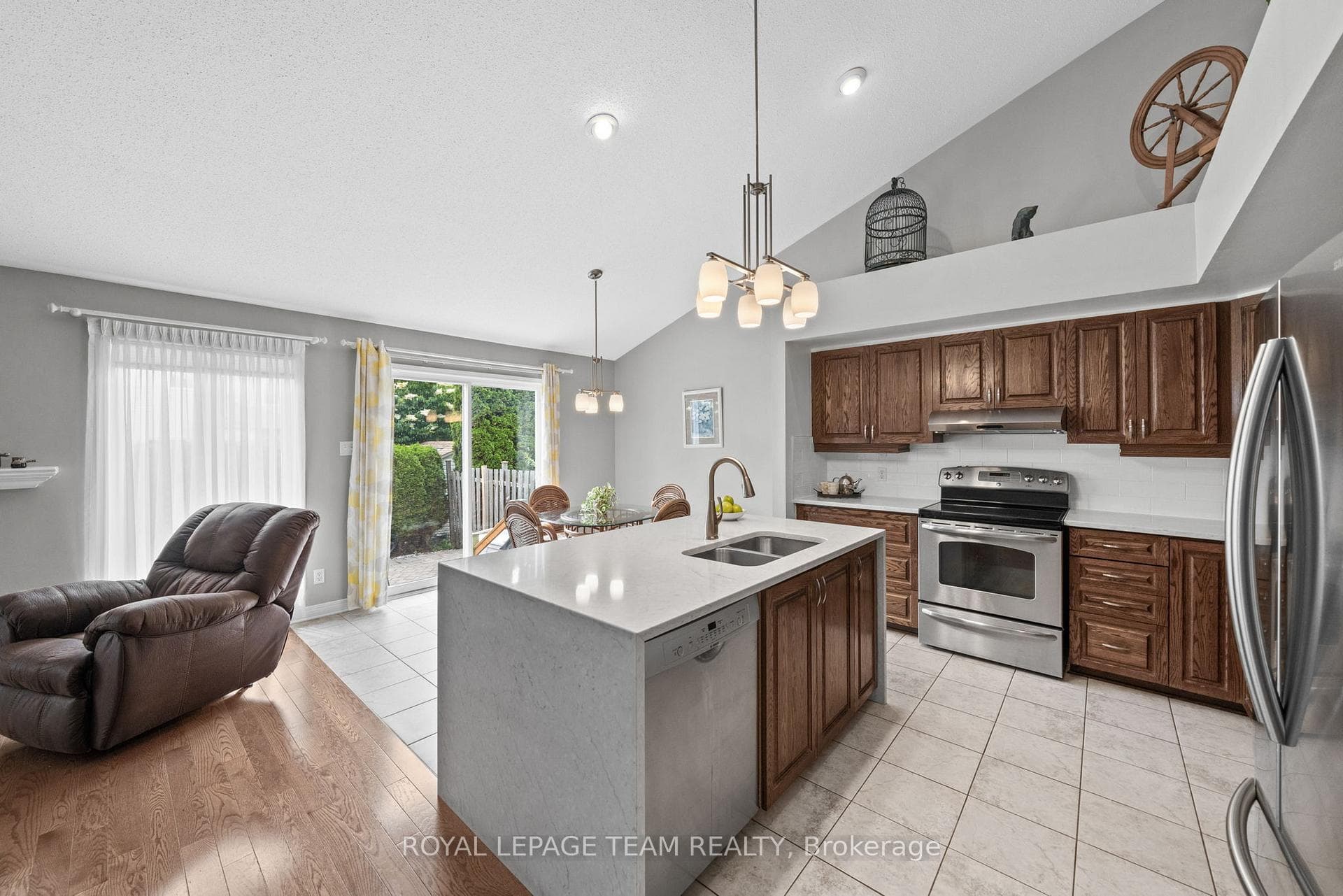 51 Settler's Ridge Way photo 11