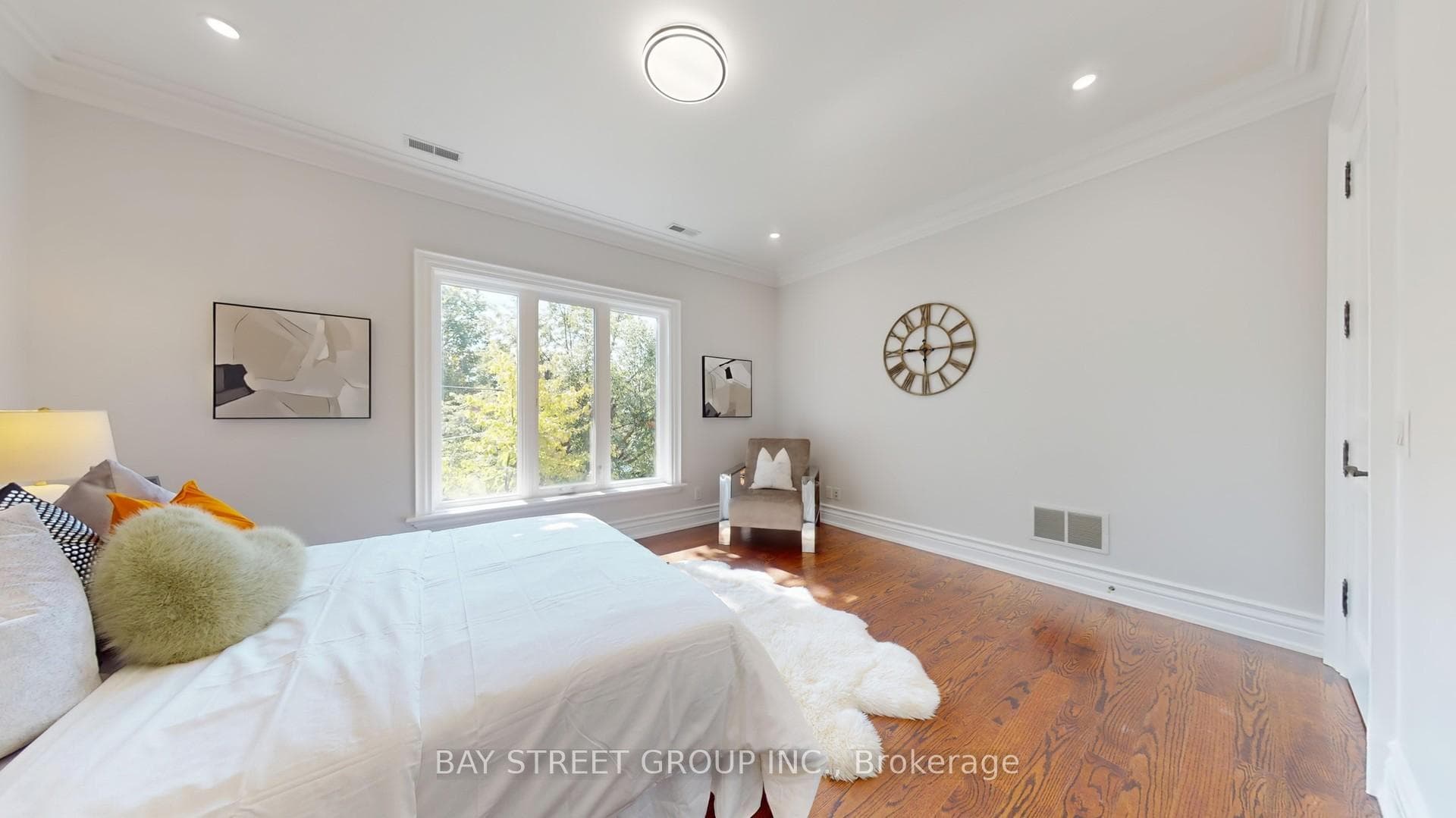 112 Centre Avenue photo 35