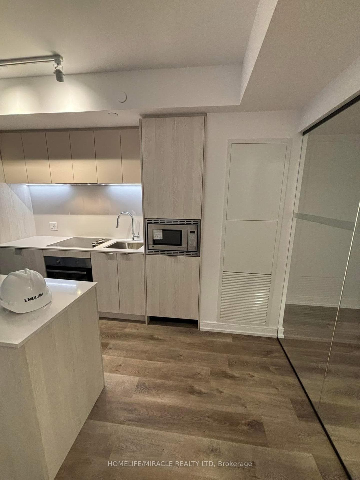 1 Jarvis Street Unit 618 photo 11