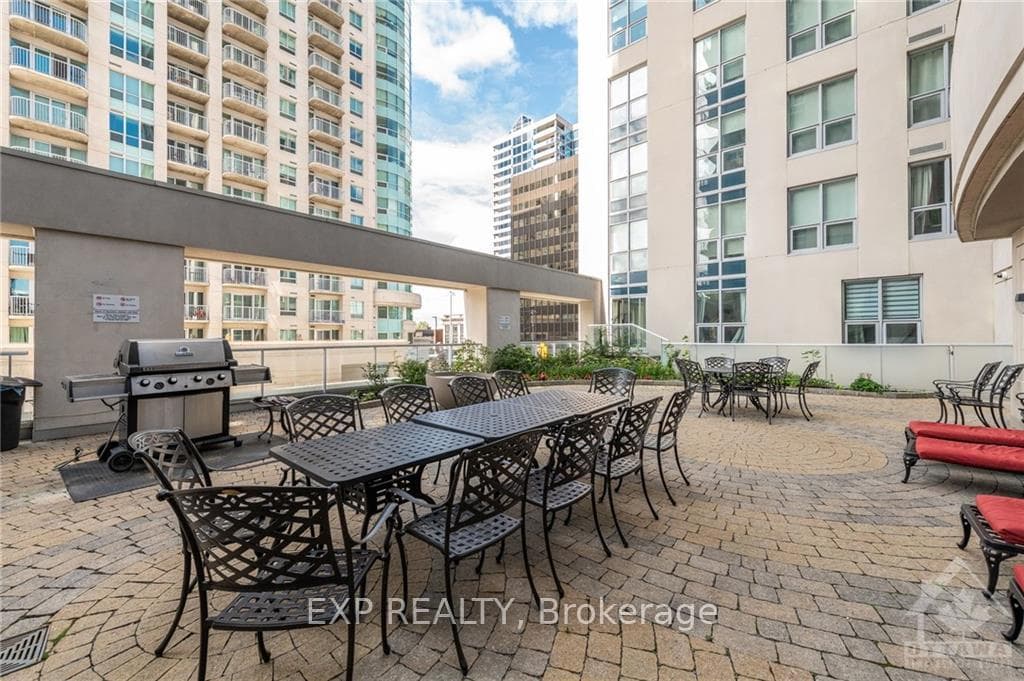 242 Rideau Street Unit 2208 photo 19