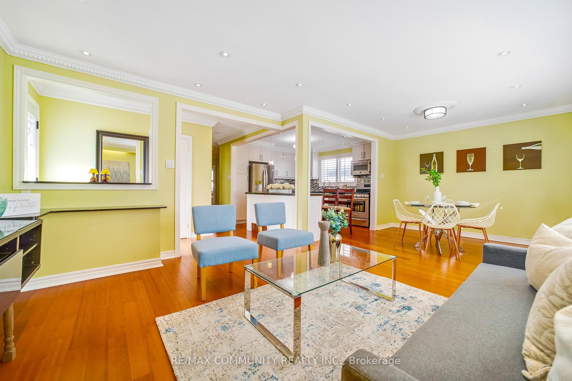 24 Hurley Crescent photo 10