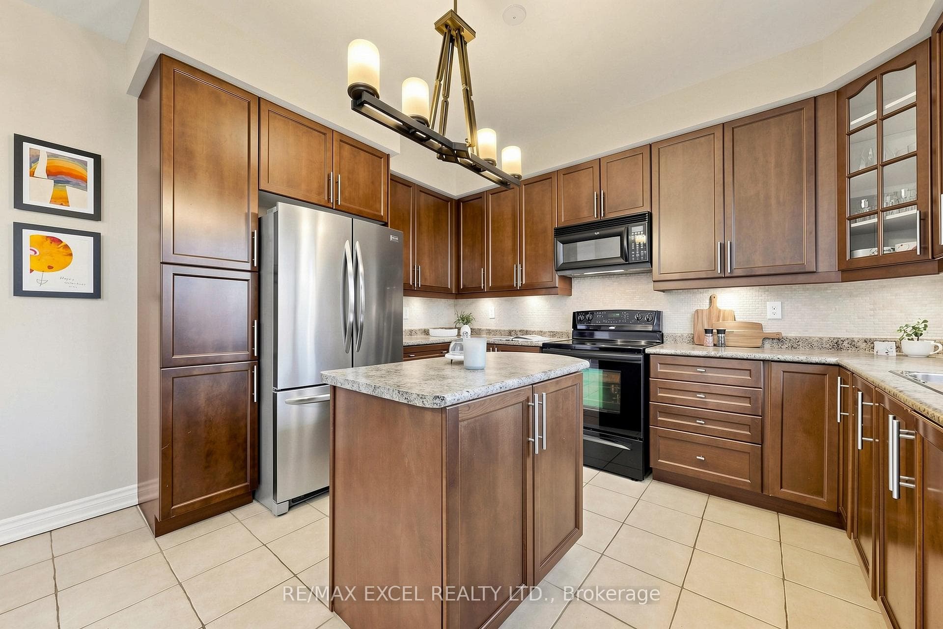 9 Evaridge Drive photo 12
