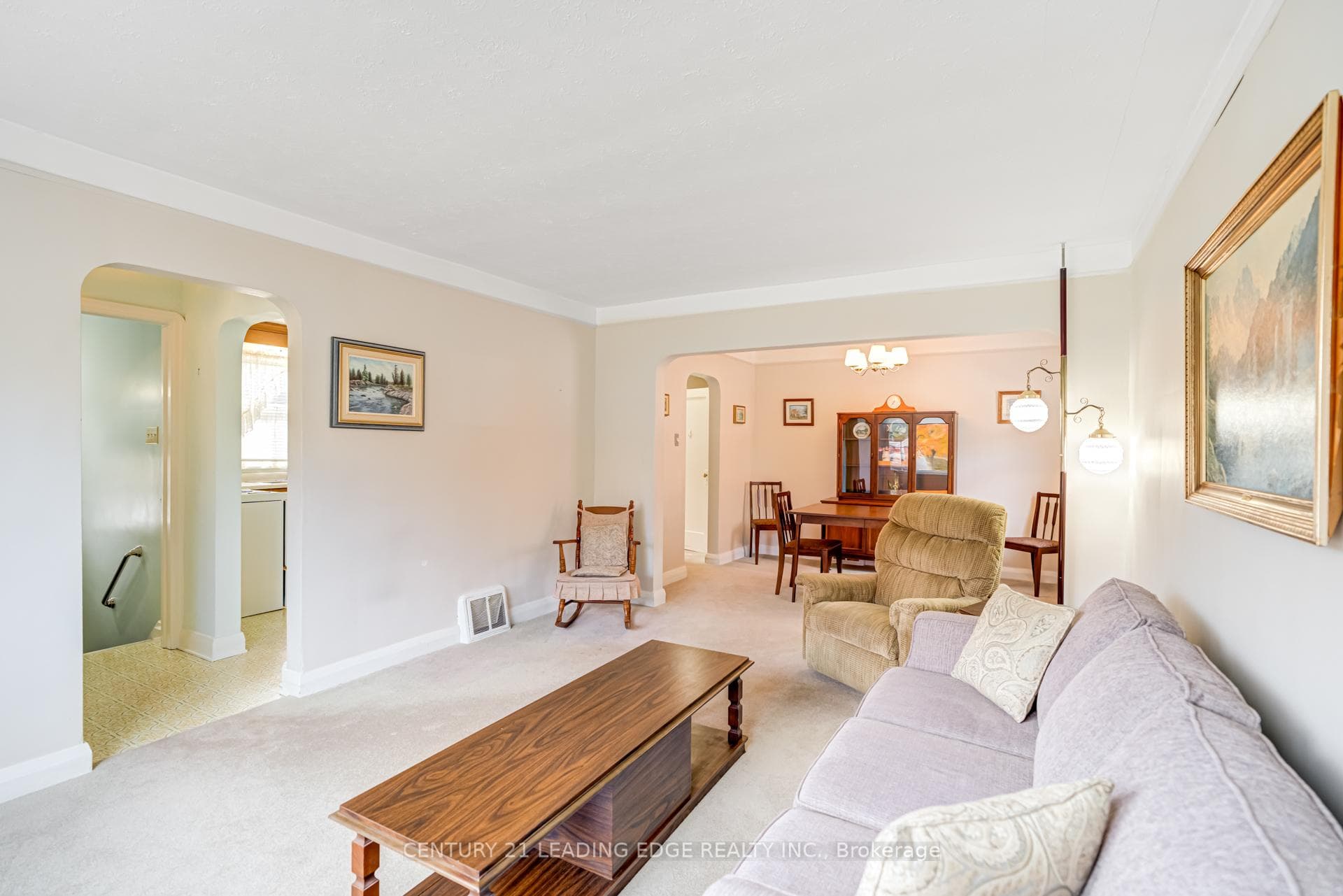 136 Lasalle Avenue photo 10