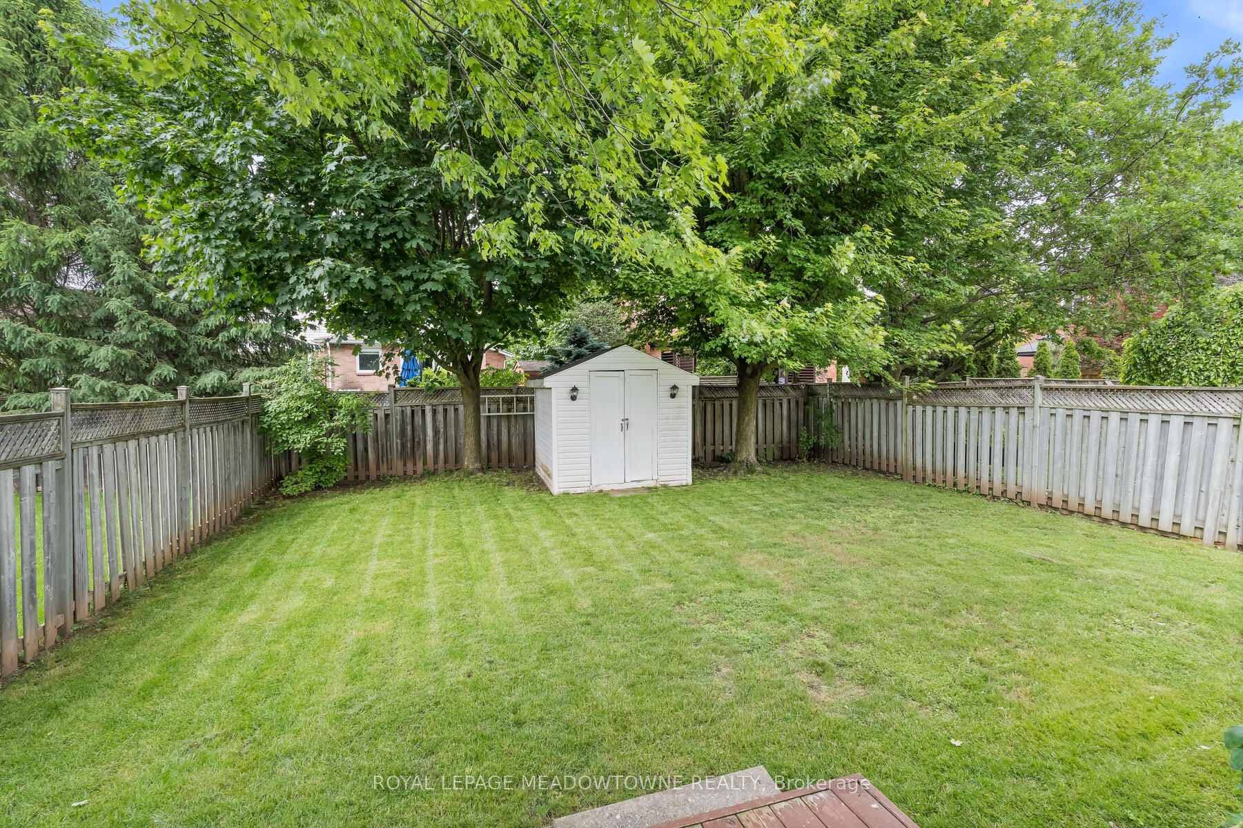 42 Mccullough Crescent photo 30