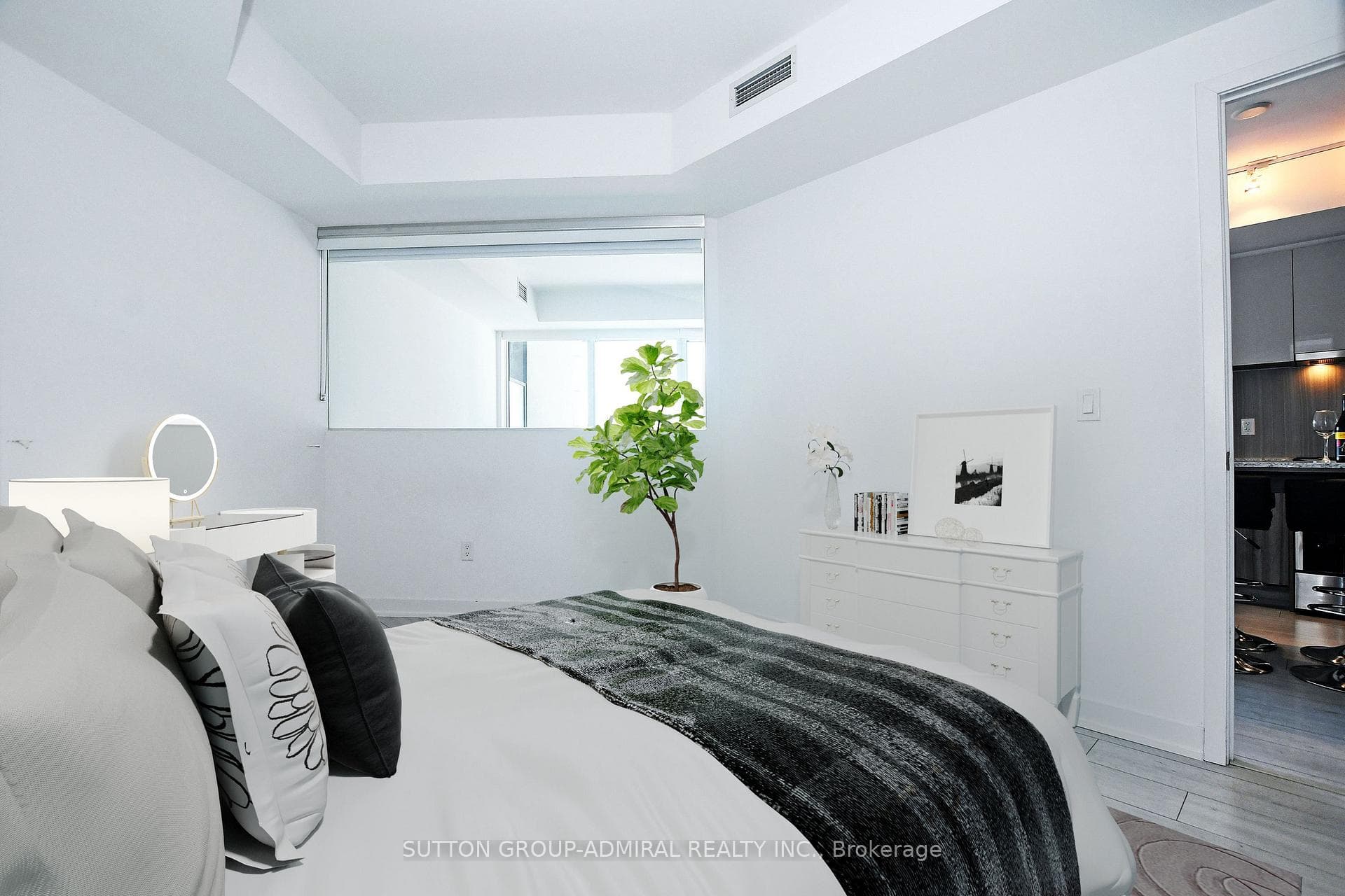 31 Tippett Road Unit 218 photo 31