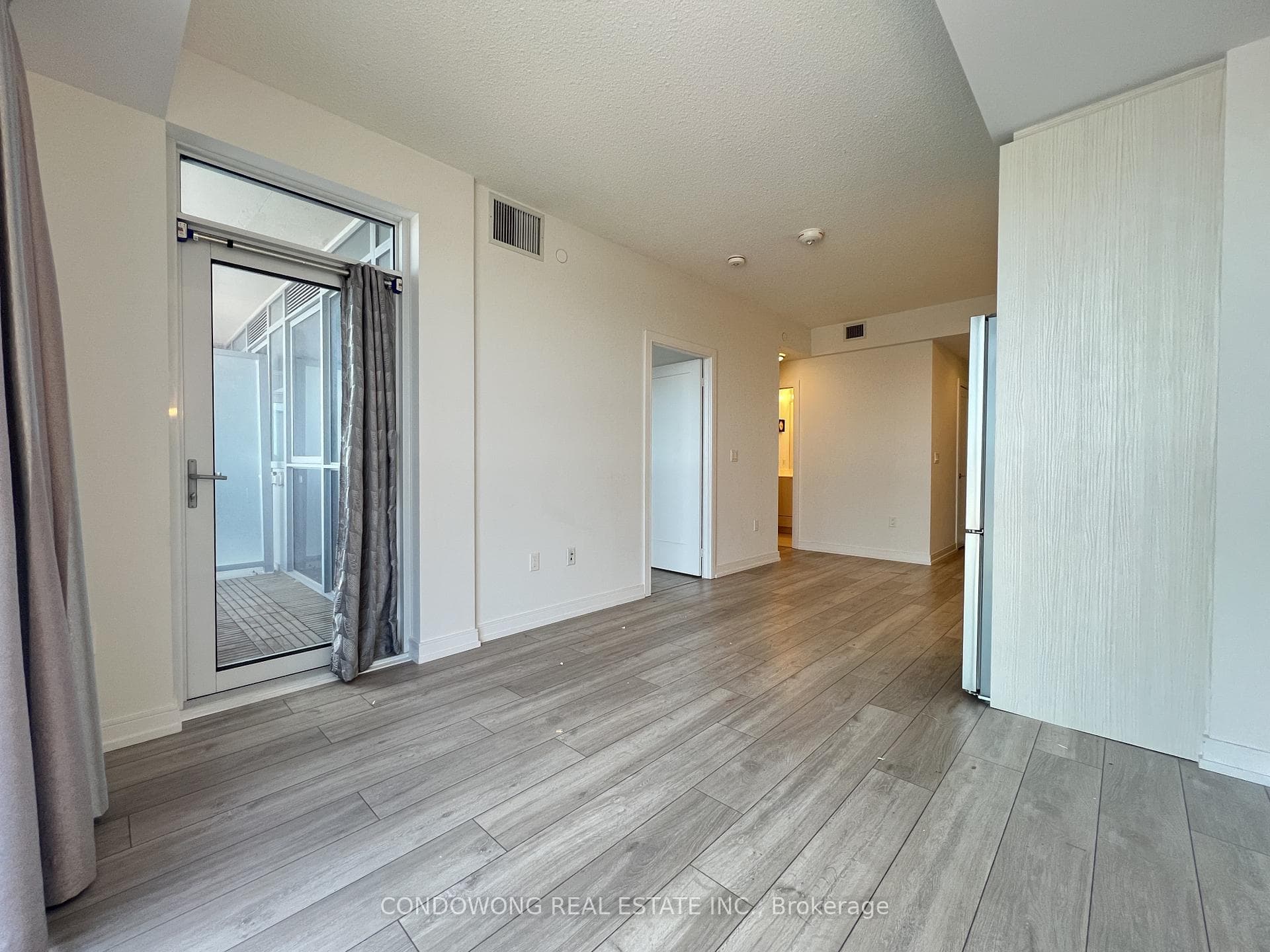 225 Village Green Square Unit 2601 photo 5