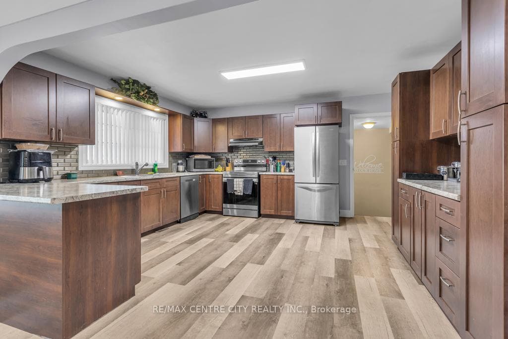 Beautifully Updated Kitchen