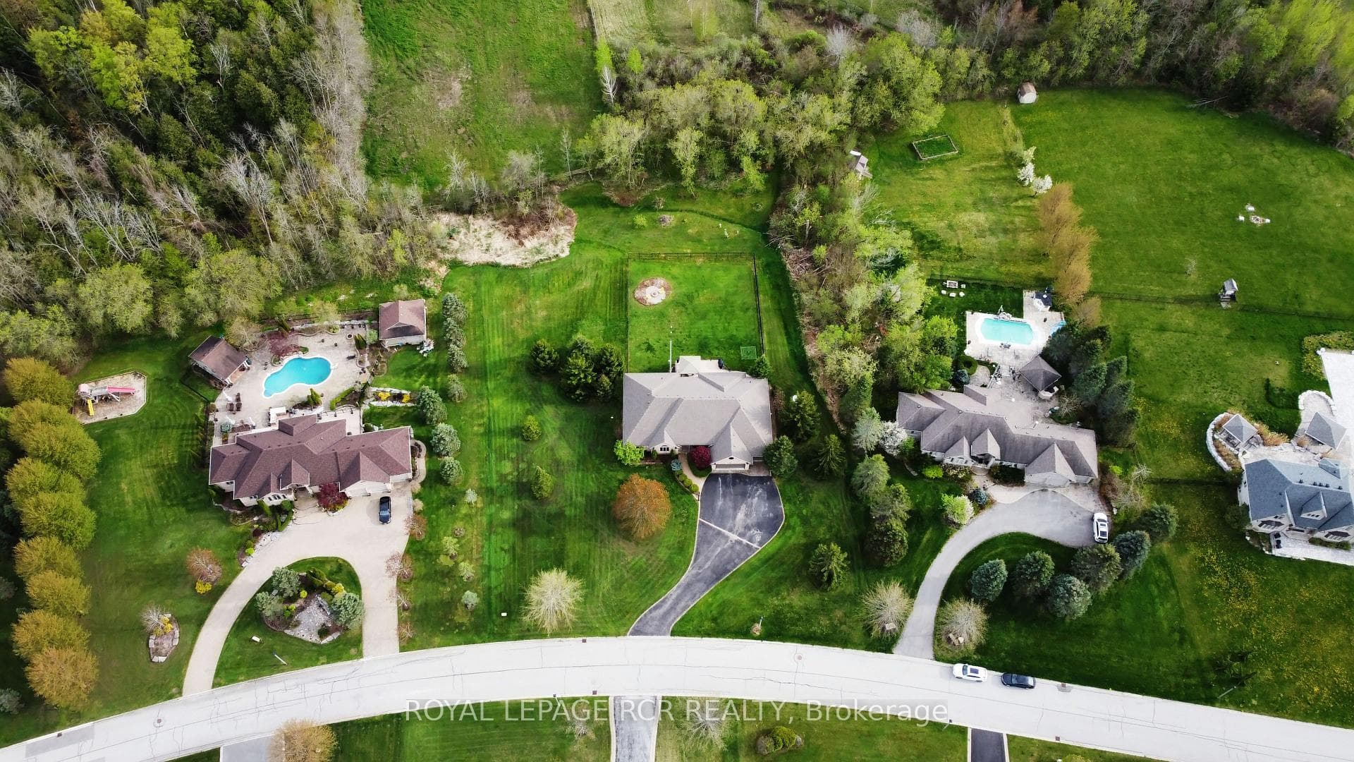 19 Fairbairn Gate photo 40