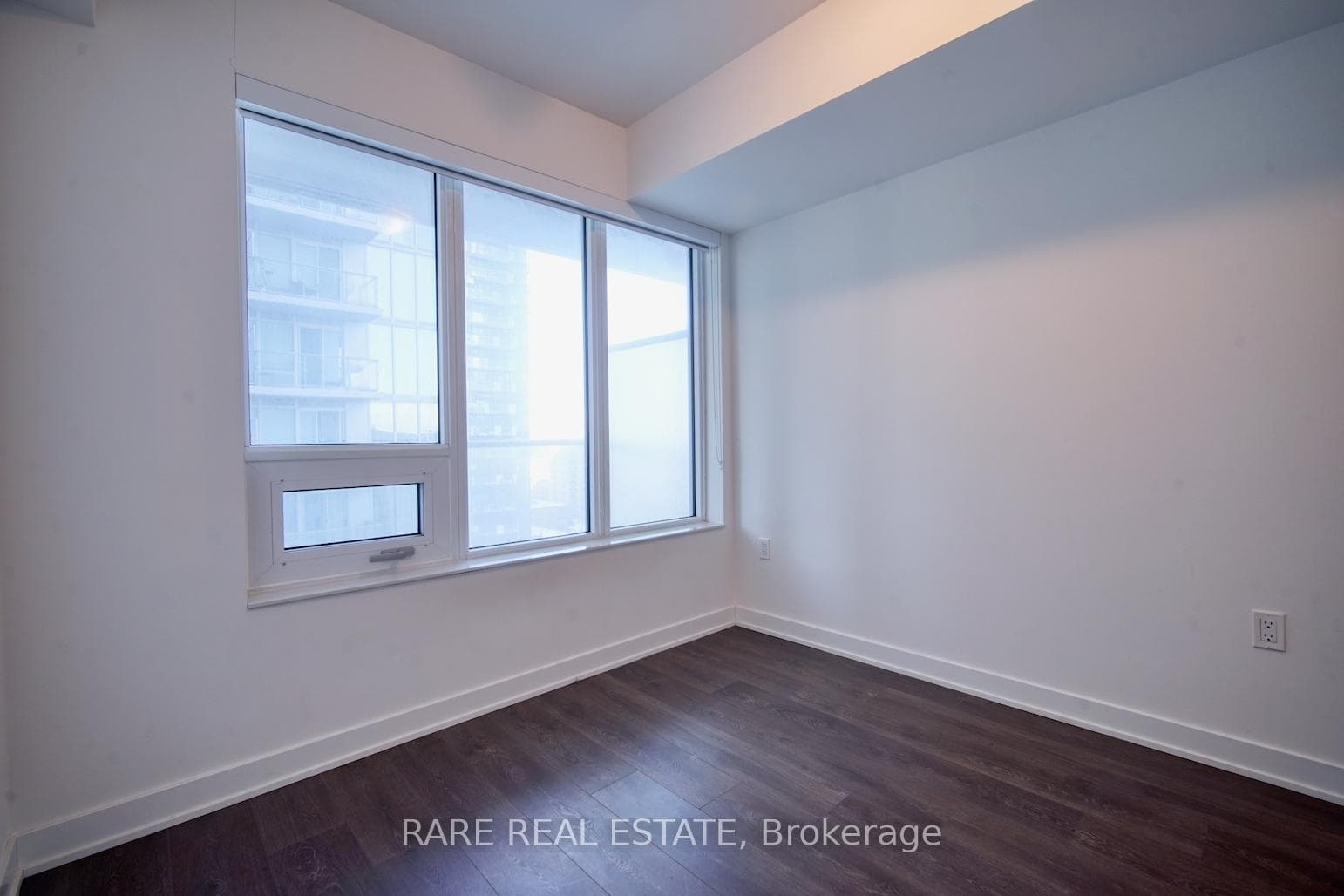 195 Redpath Avenue Unit 1102 photo 6