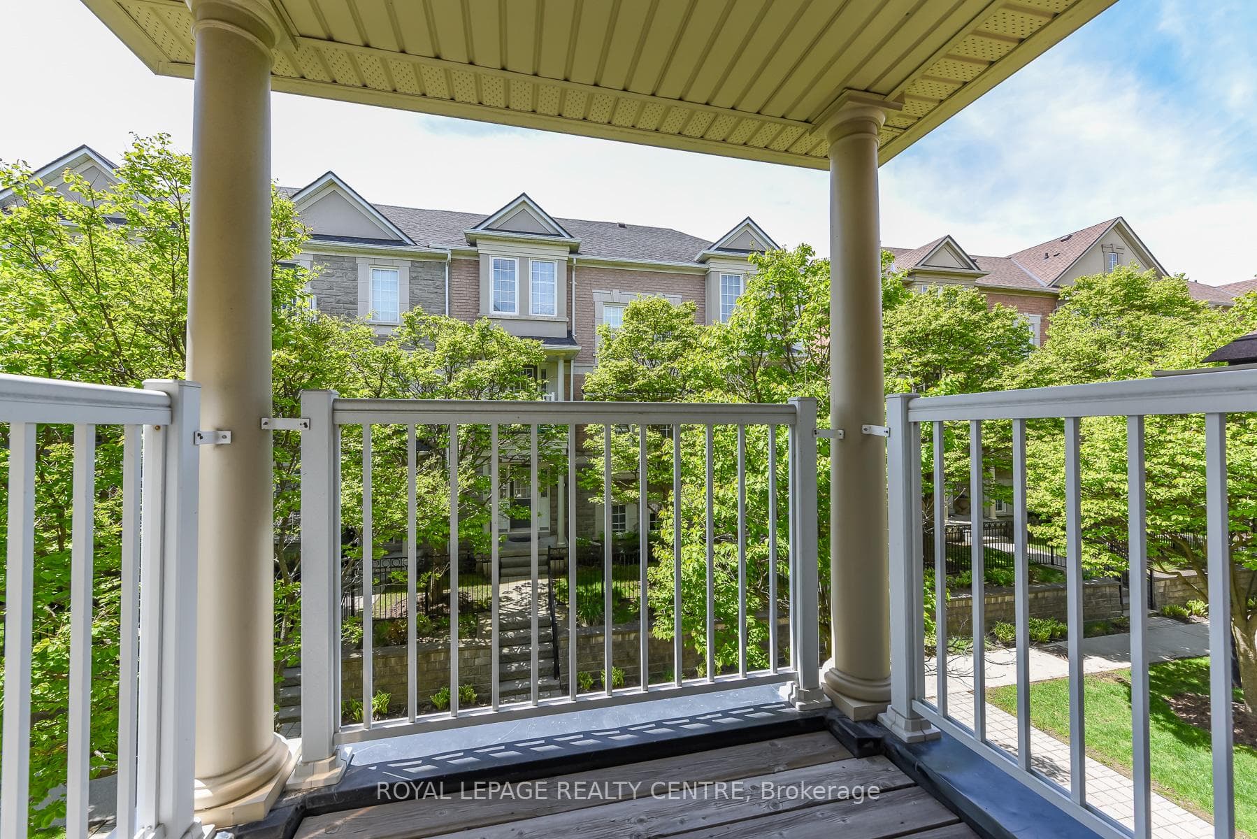 60 Rosewood Avenue Unit 210 photo 16