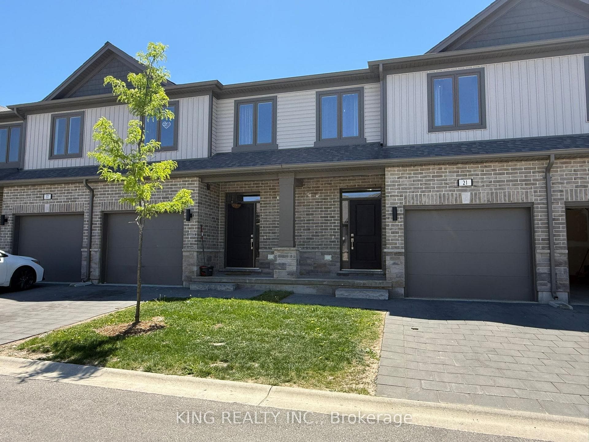 745 CHELTON Road Unit 21 photo 2