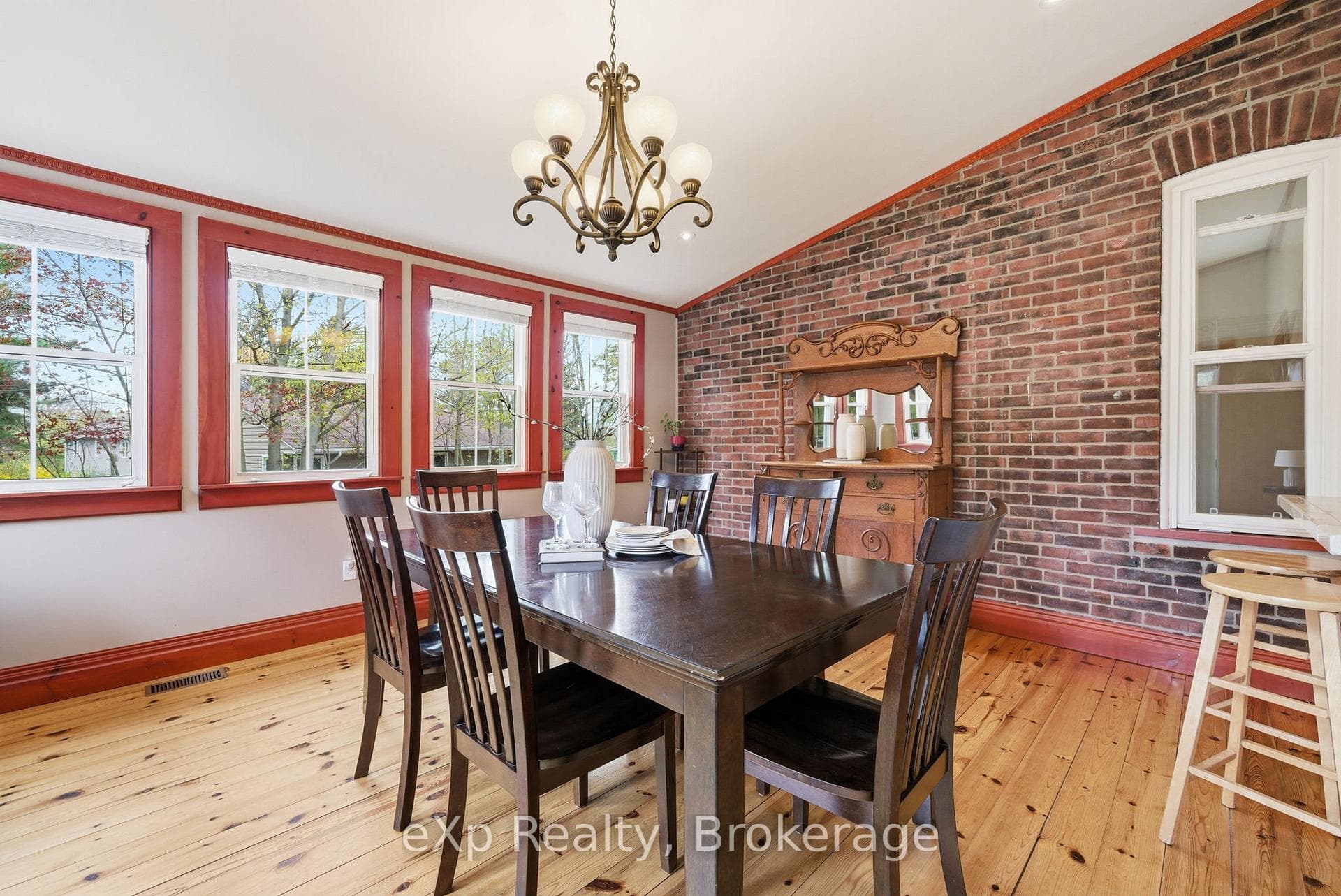4081 Burnham Street photo 11