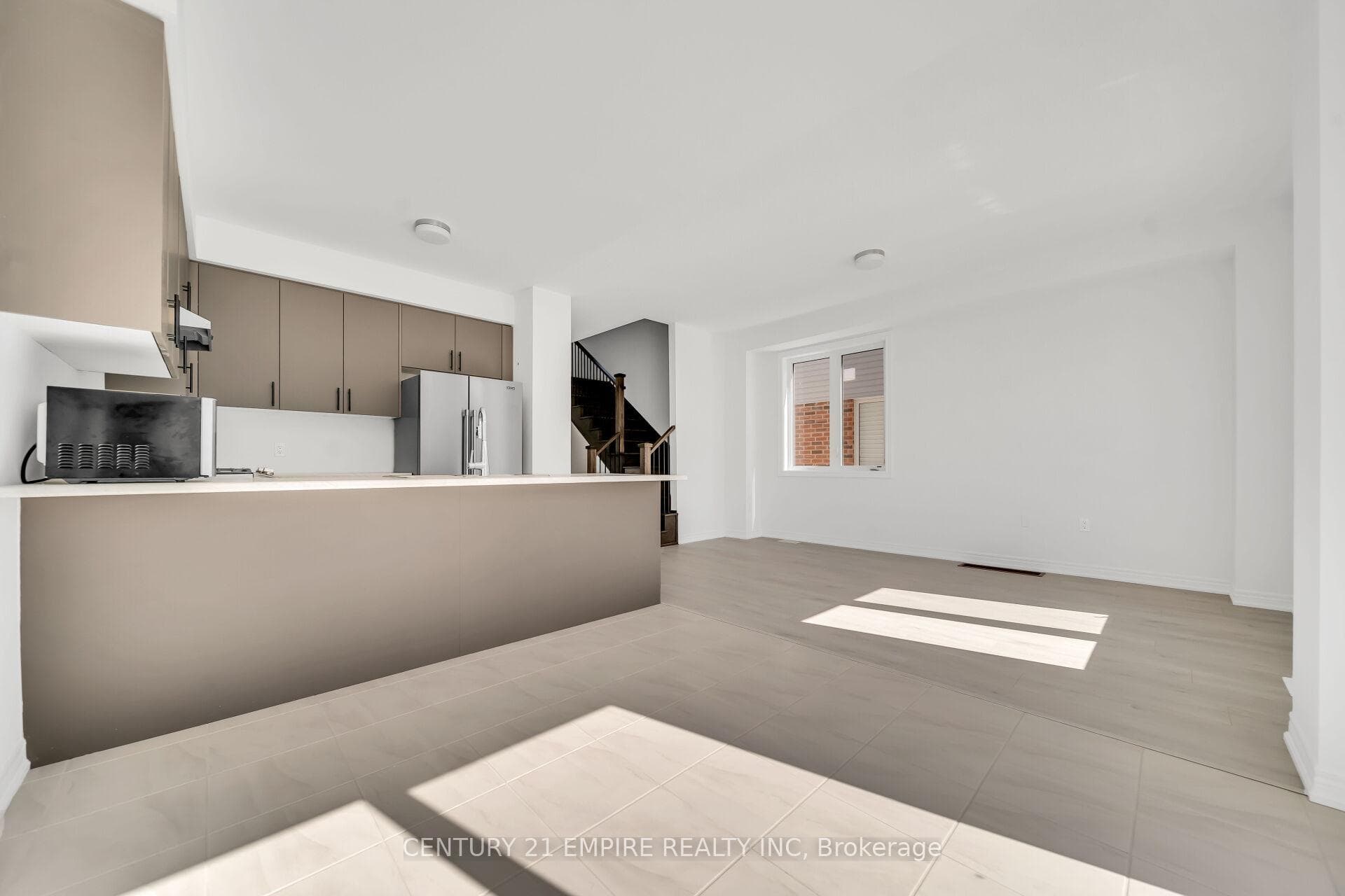 35 Edminston Drive photo 14