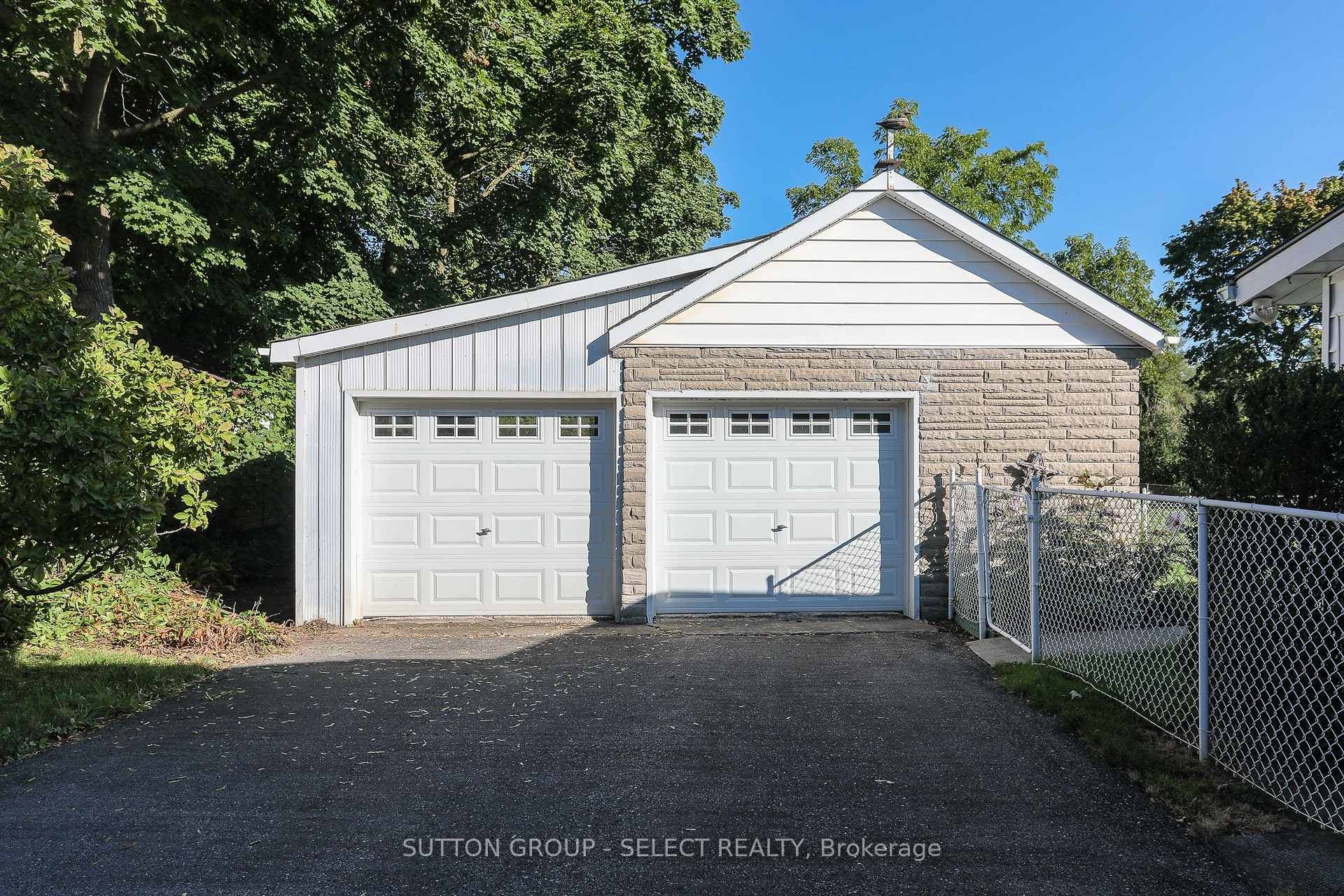 1866 Avalon Street photo 6