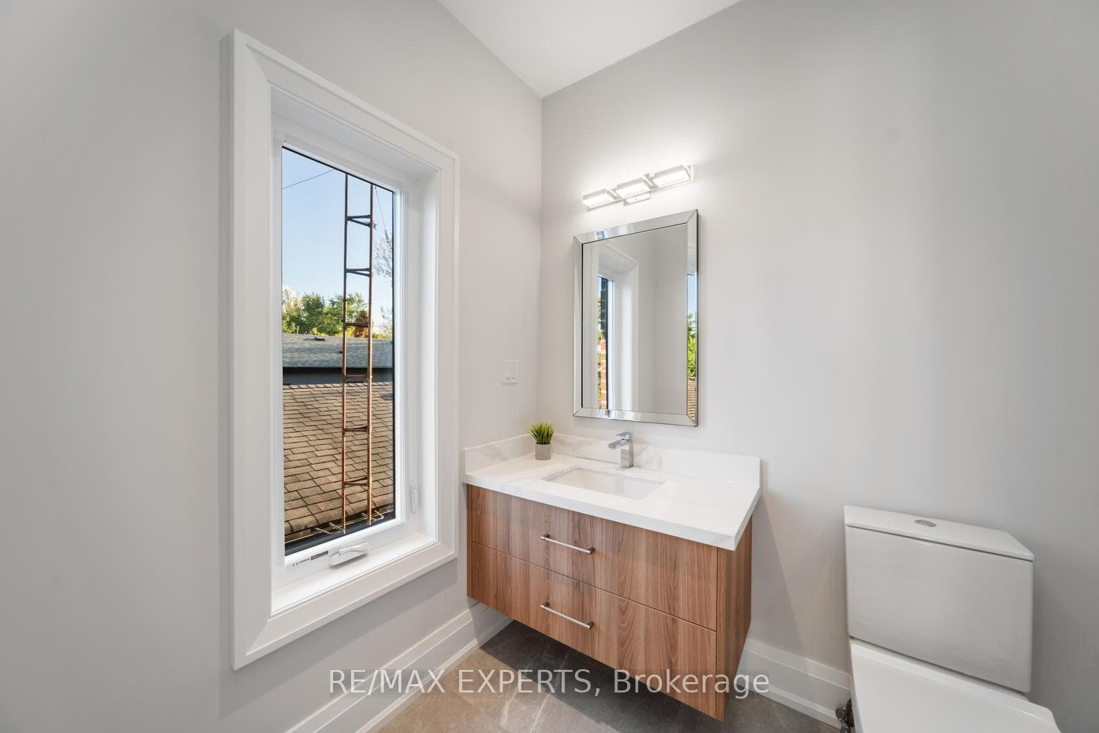 88 Moray Avenue photo 32