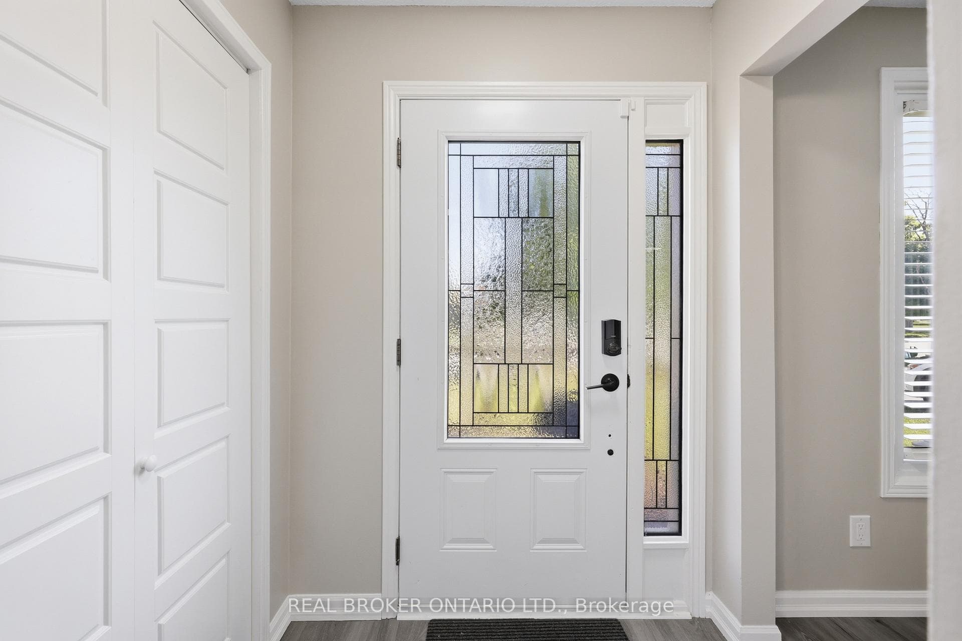 42 Terrace Avenue photo 3