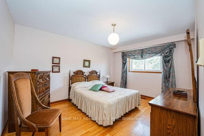 20 Bramhall Court photo 7
