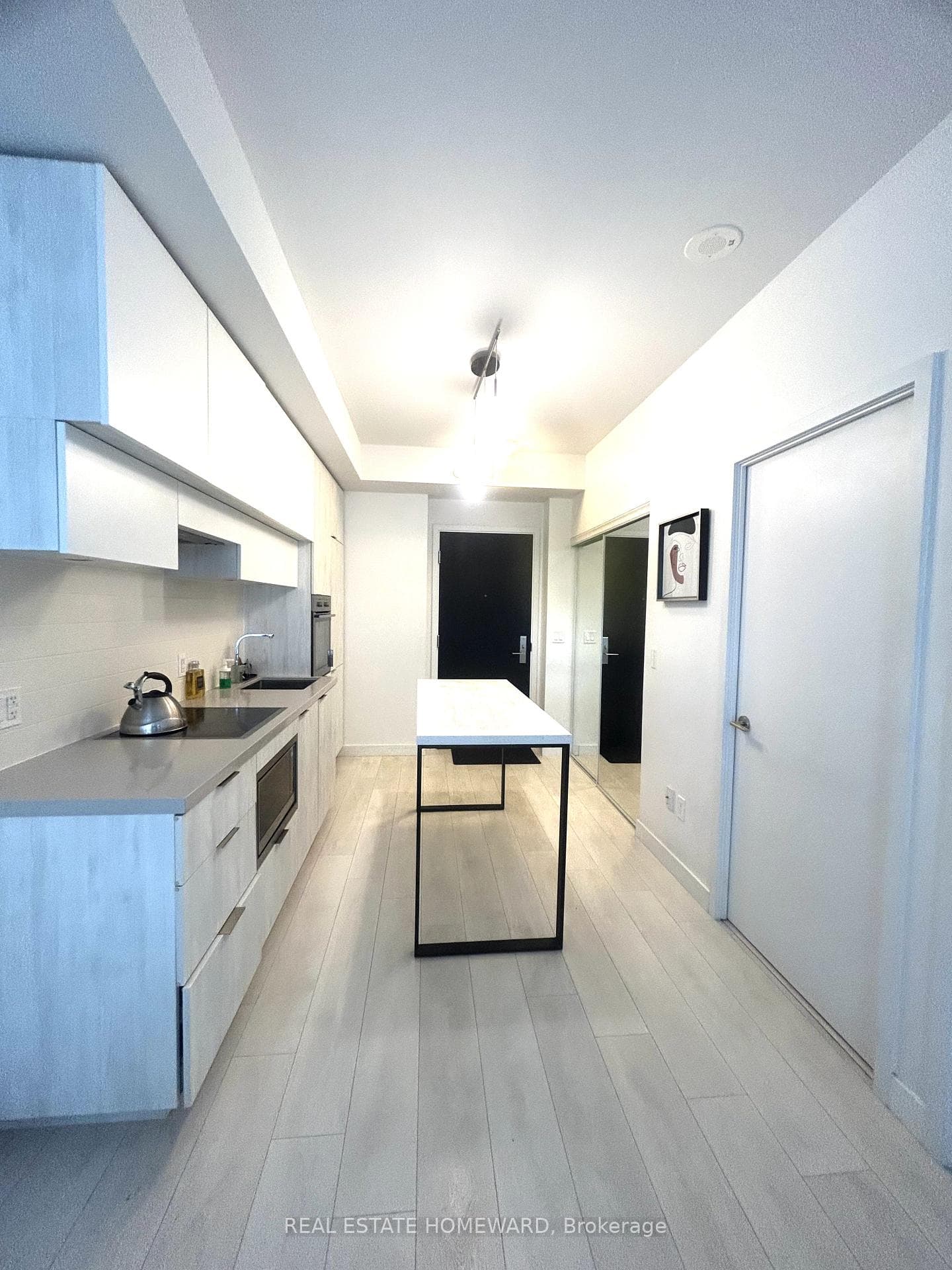 8 Eglinton Avenue Unit 1503 photo 2