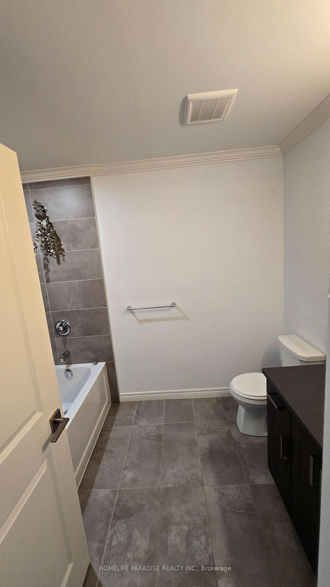 125 Summerside Mews Unit 12 photo 37