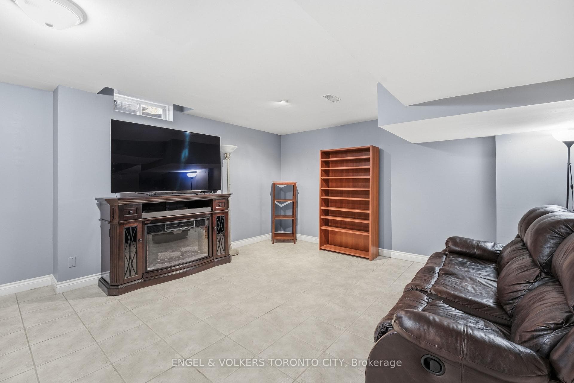 11 Aventura Crescent photo 31