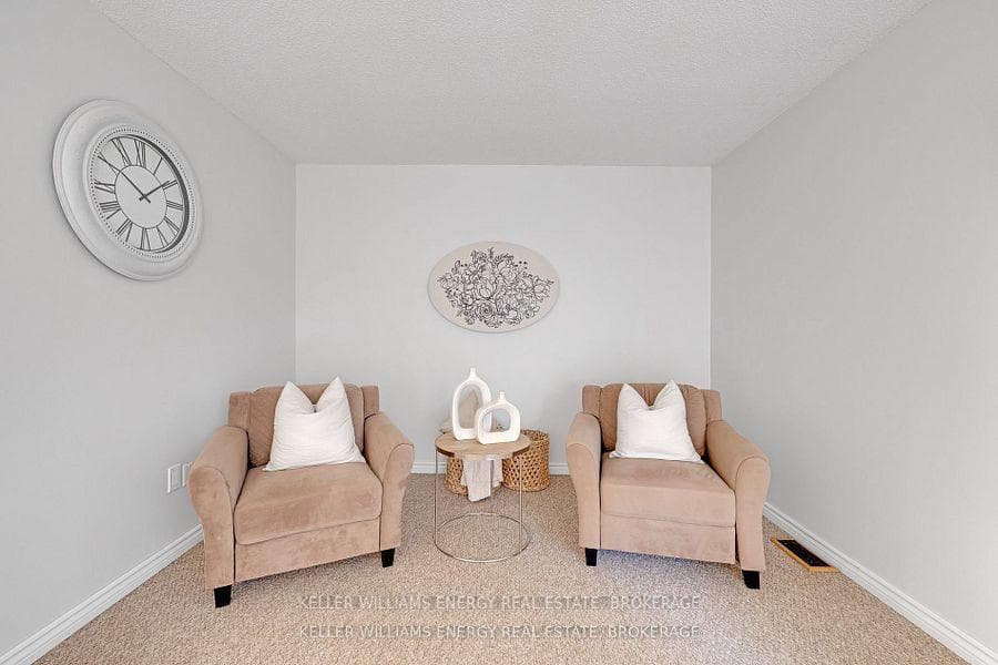 58 Parklane Circle photo 7