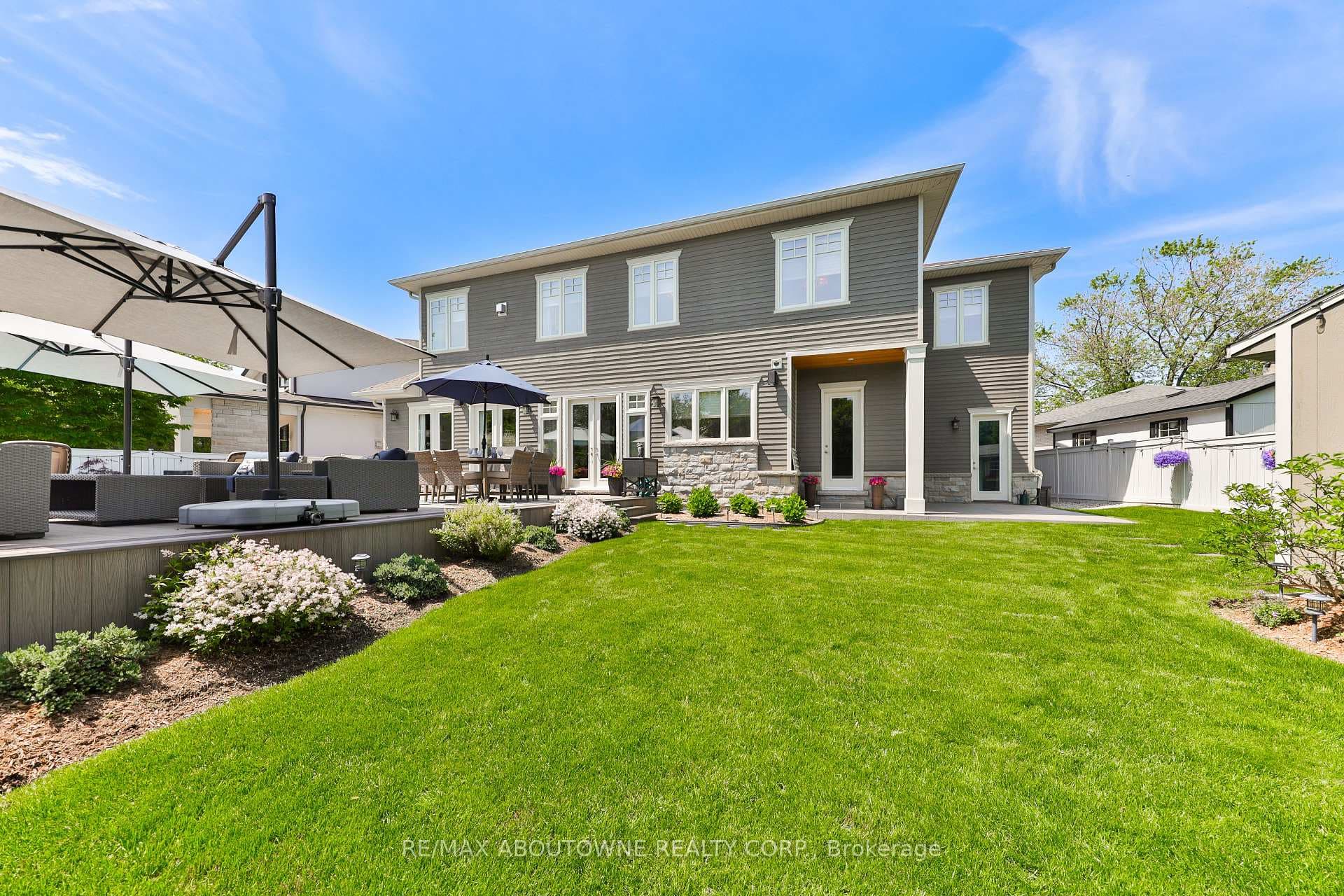 408 Saville Crescent photo 47