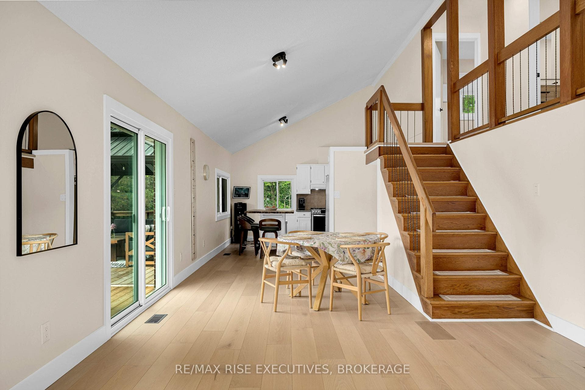 1520 Shore Road photo 16