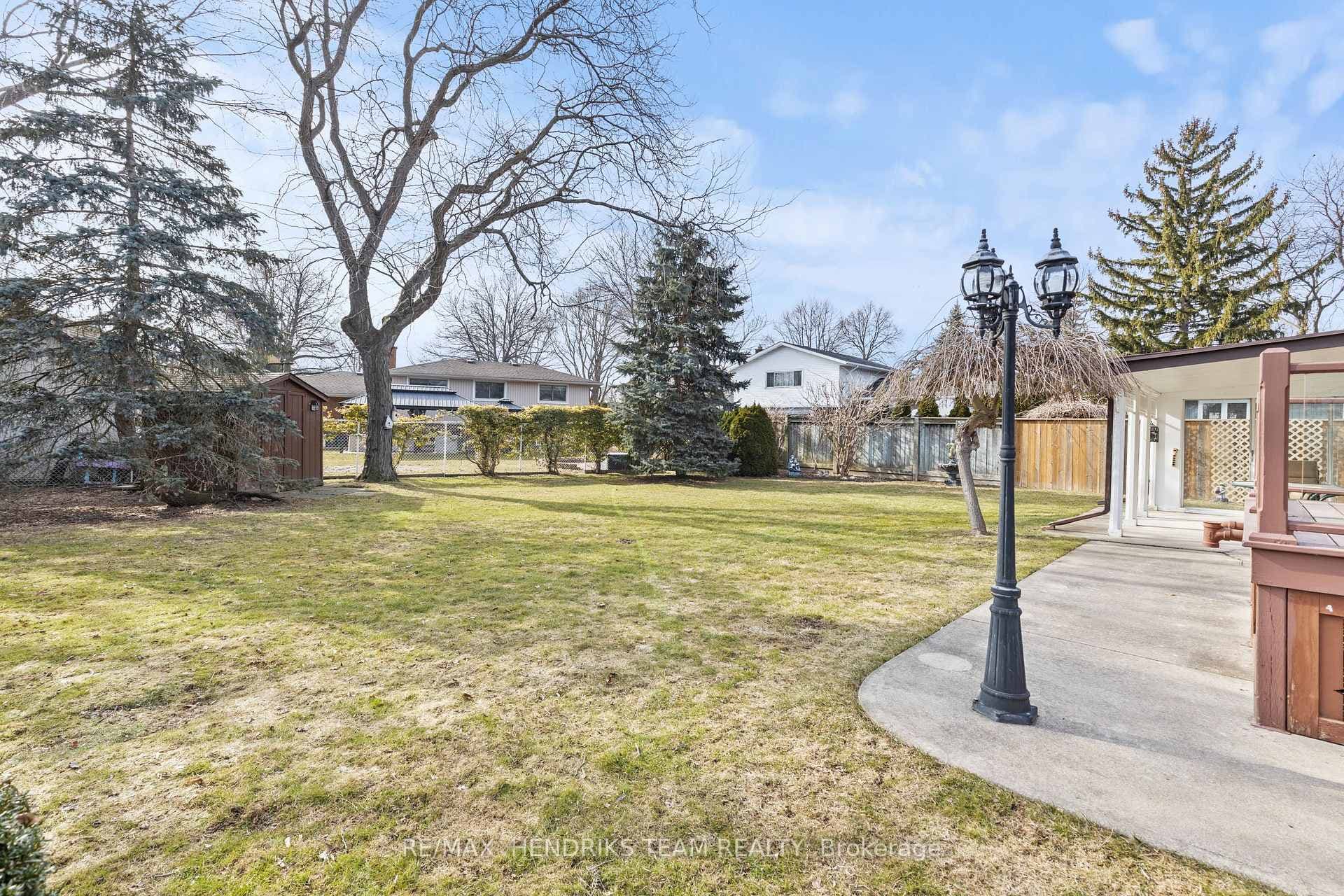 29 Mississauga Road photo 39