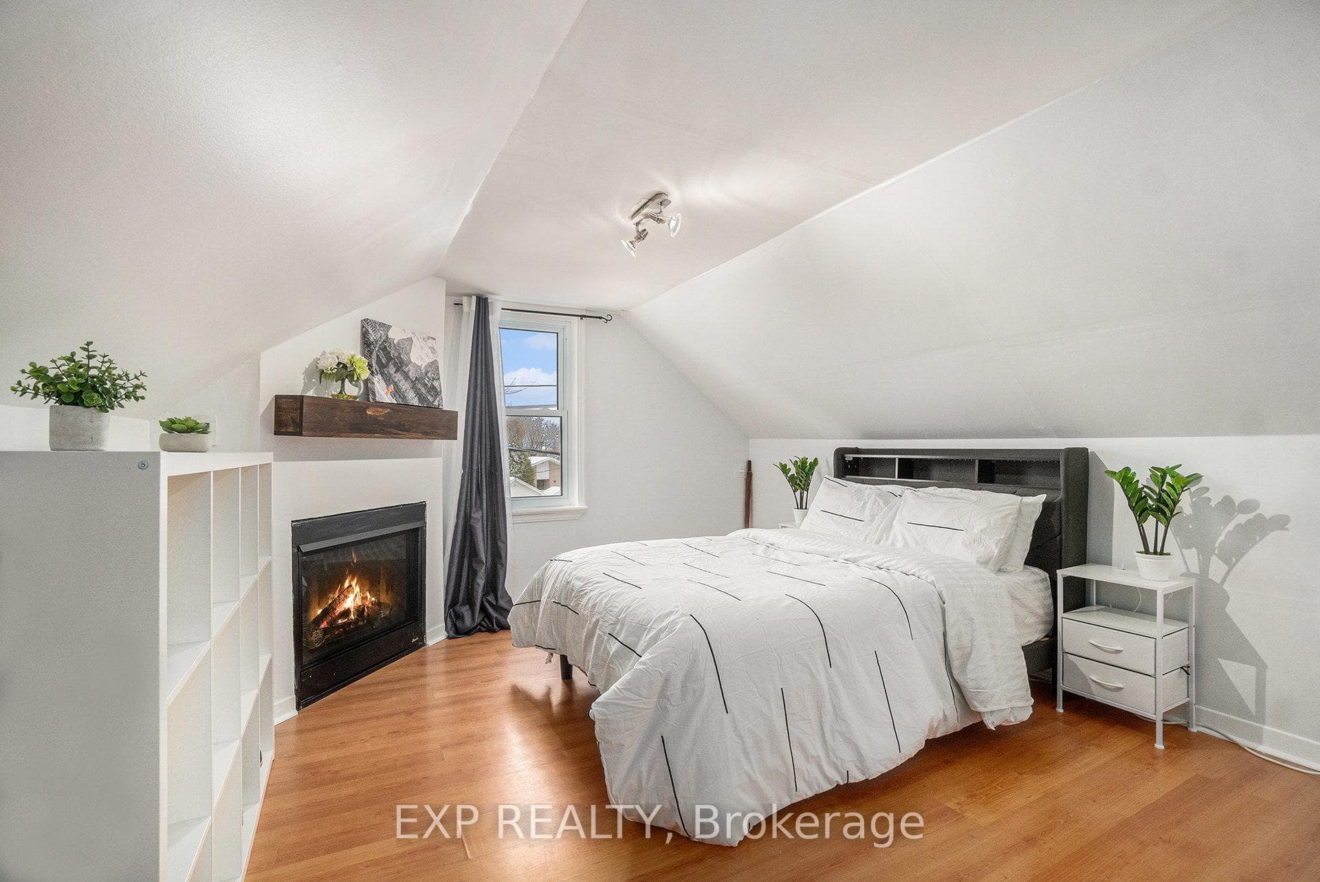 659 Montcalm Street photo 16