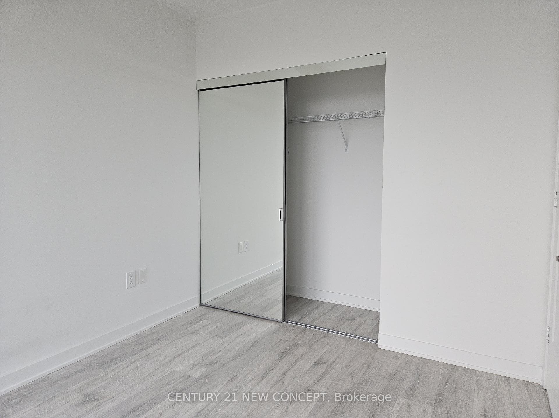 60 Princess Street Unit 1517 photo 7