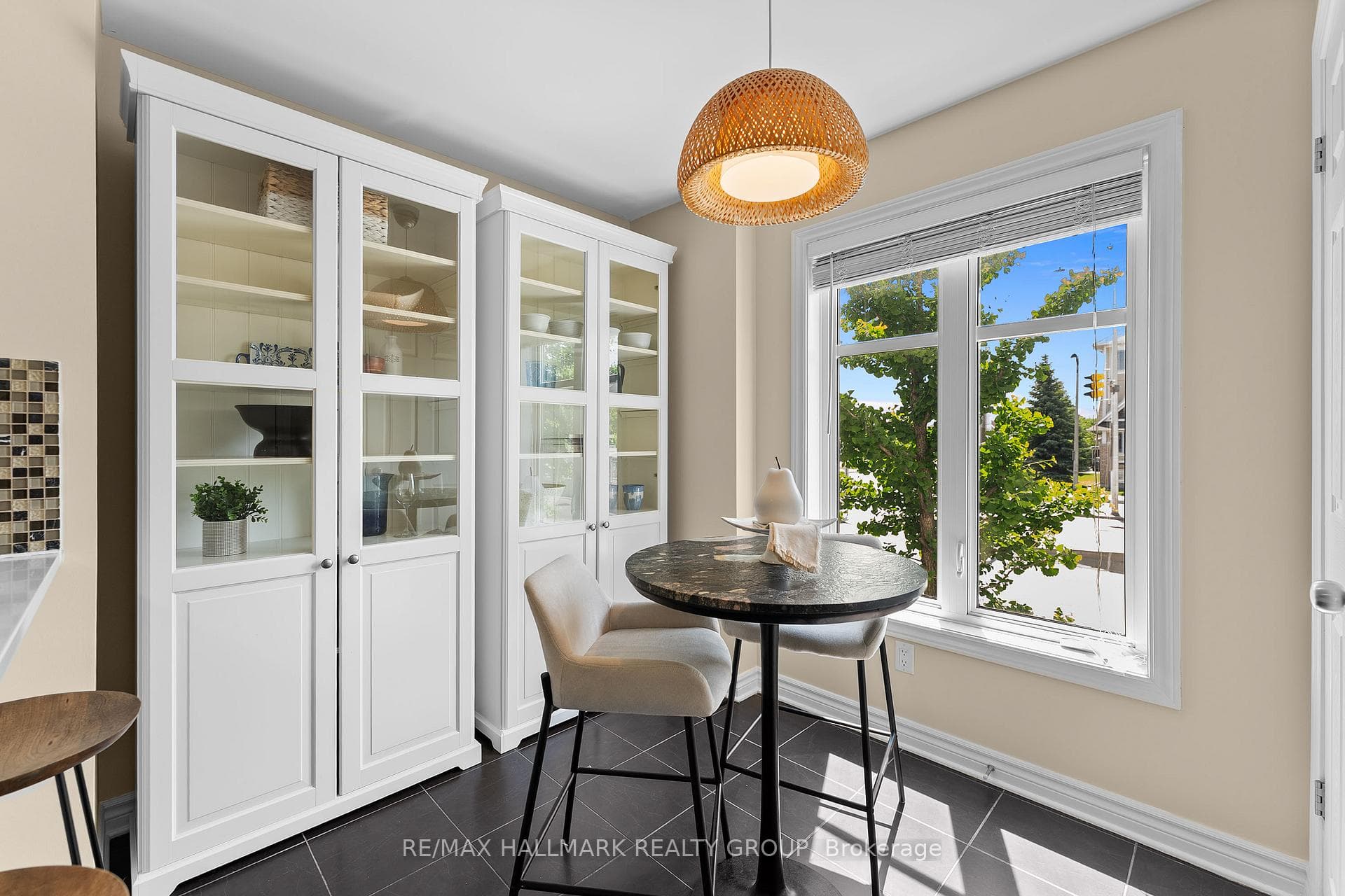 541 Chapman Mills Drive Unit A photo 15