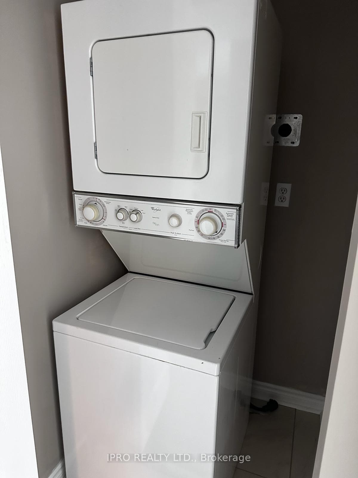 8 Pemberton Avenue Unit 401 photo 20
