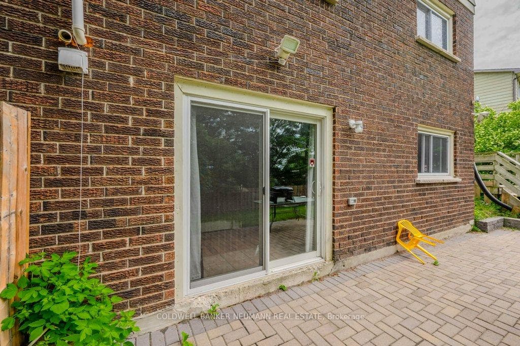 579 College Avenue photo 25