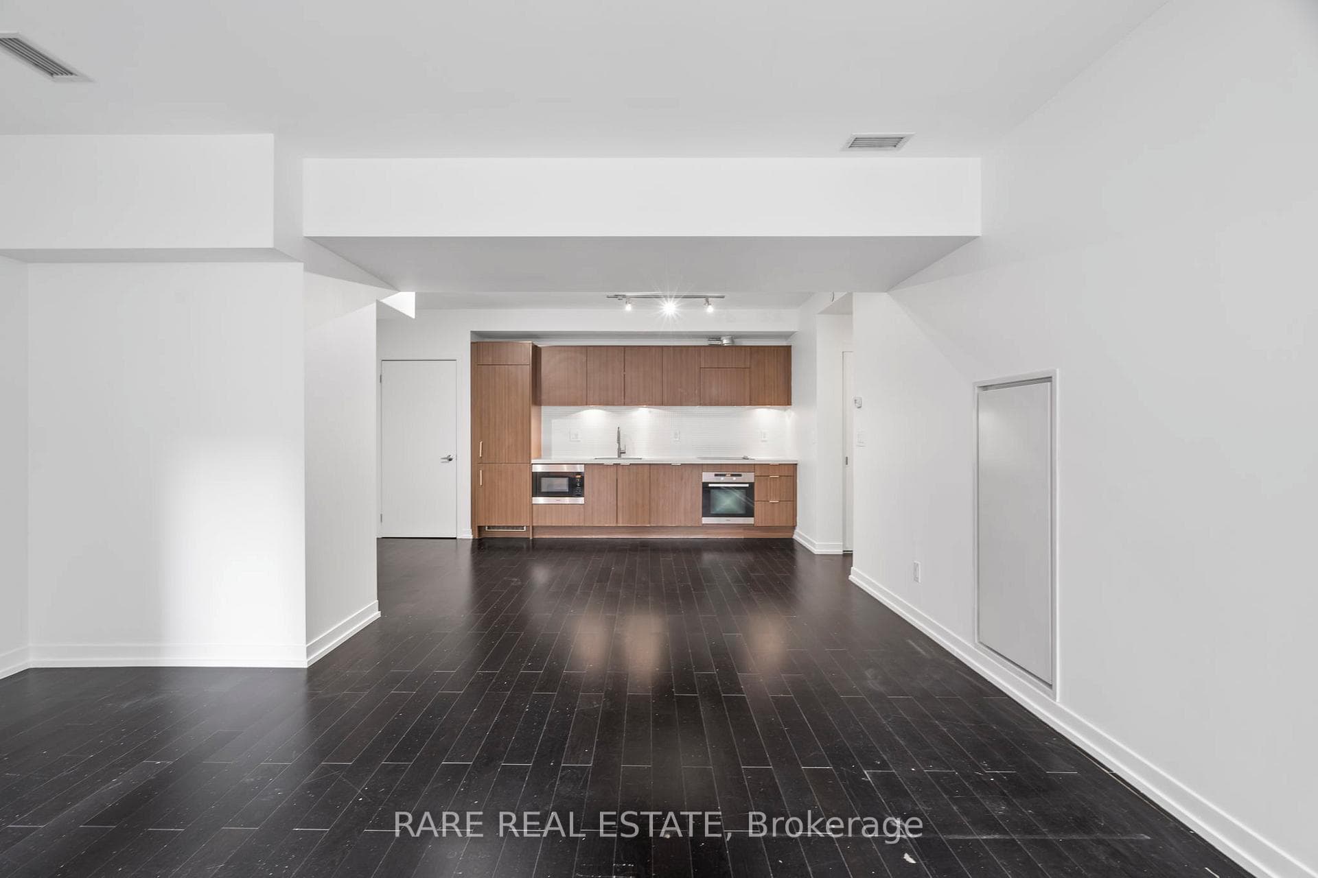 21 Widmer Street Unit 621 photo 8