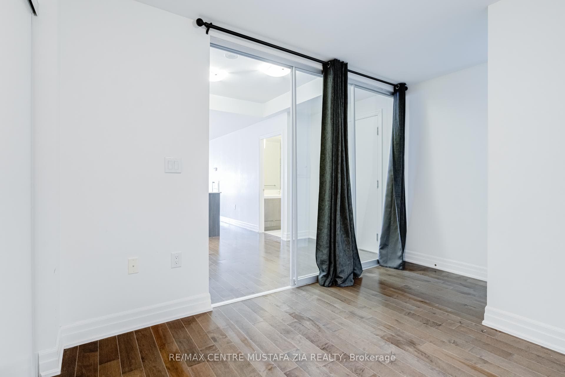 8 The Esplanade N/A Unit 4506 photo 33
