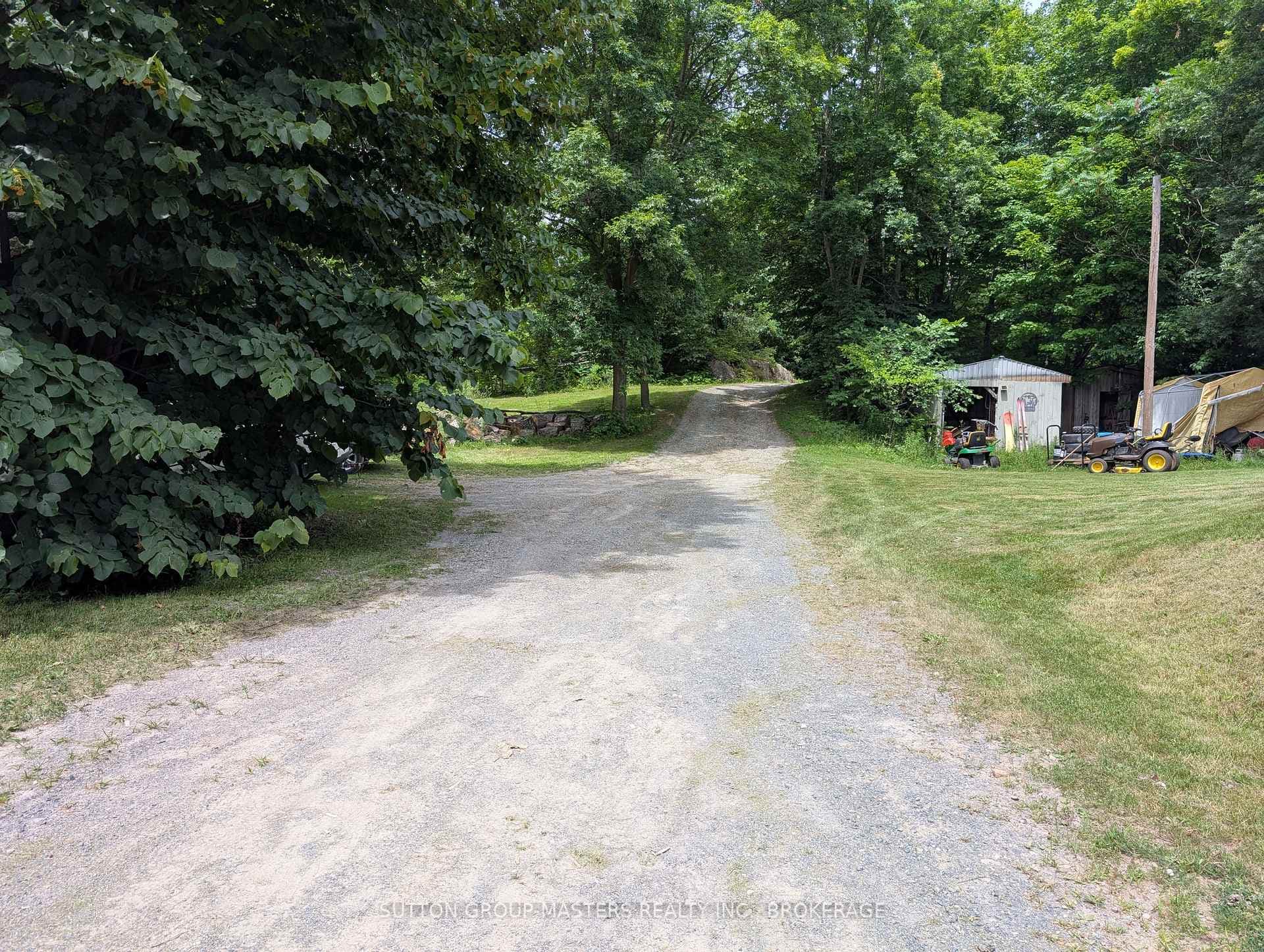 811 Pierces Lane photo 16