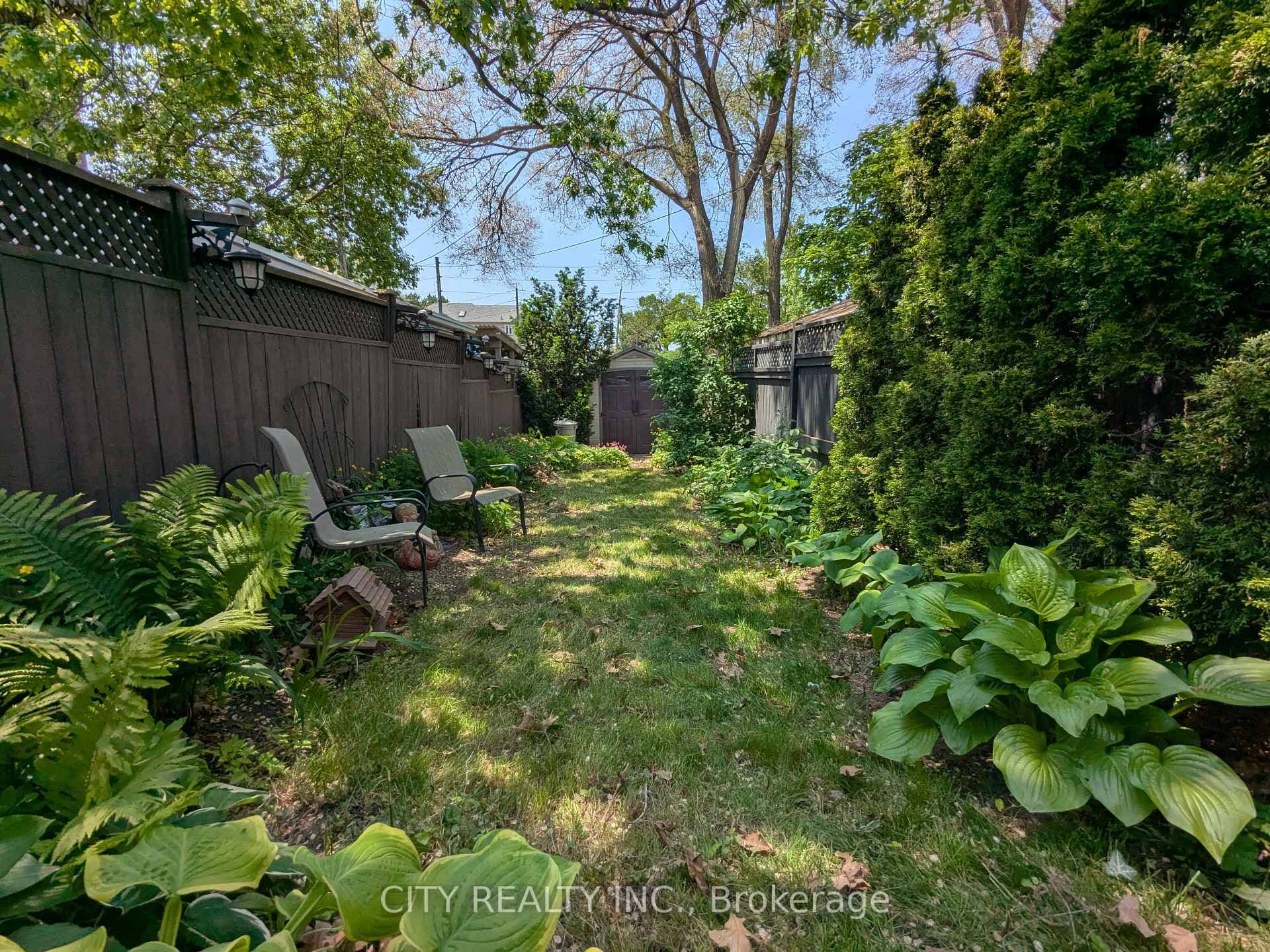 54 Grandville Avenue photo 25