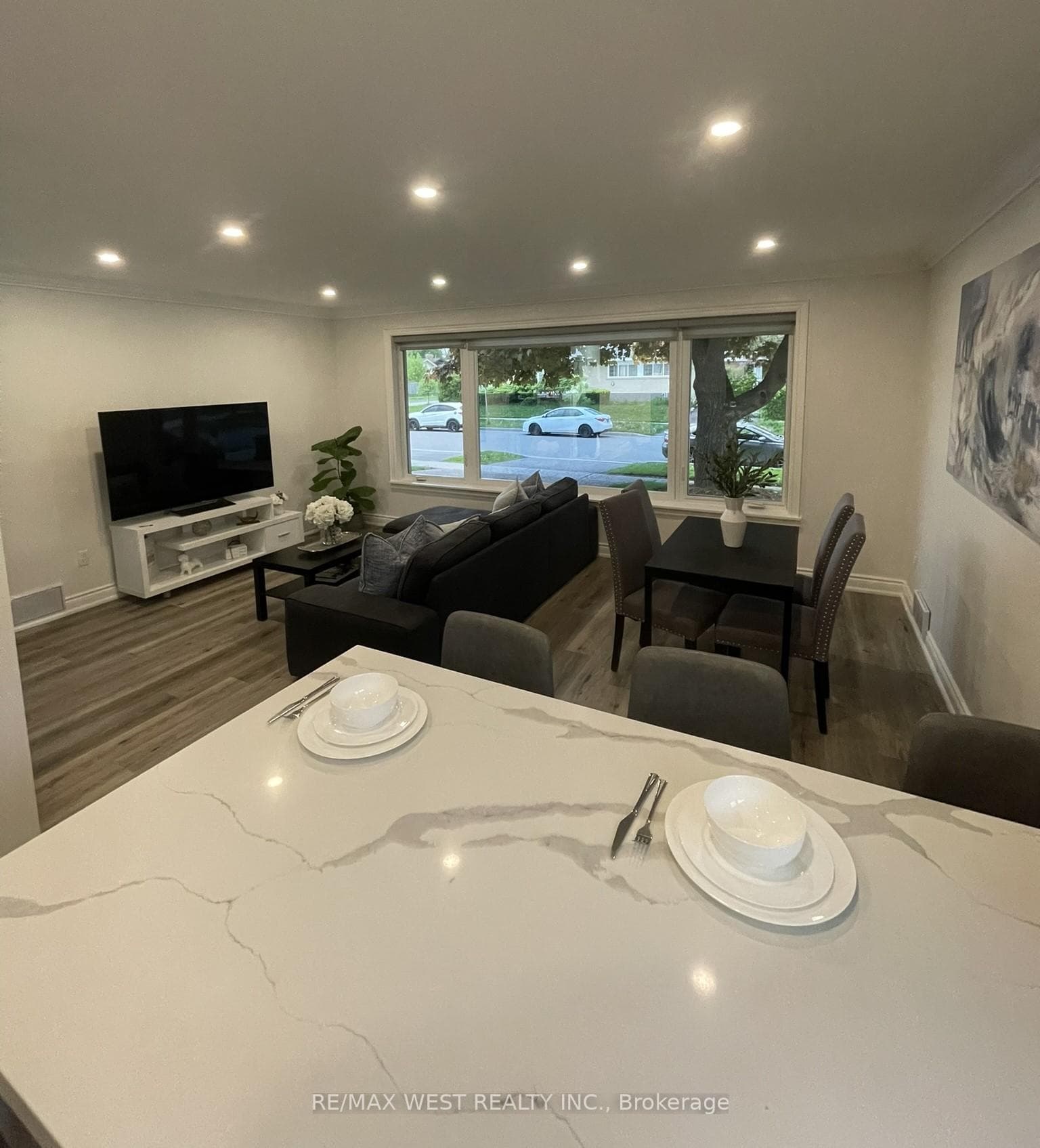 29 Pakenham Drive photo 4
