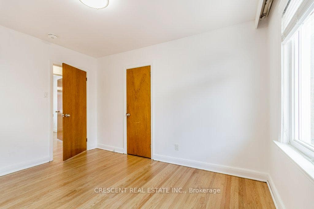 51 Black Creek Boulevard Unit Upper photo 20