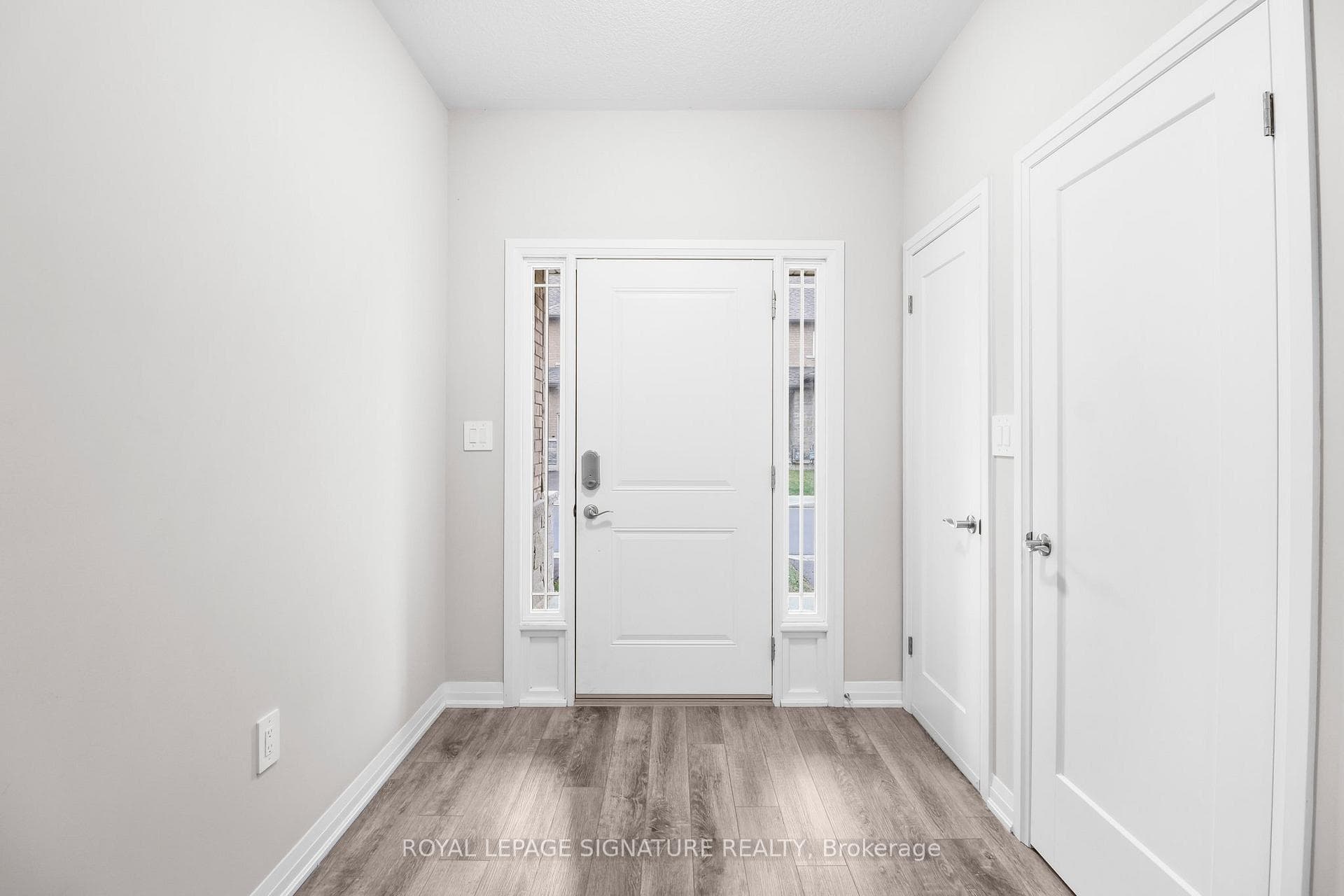 17 Laguna Village Crescent photo 11